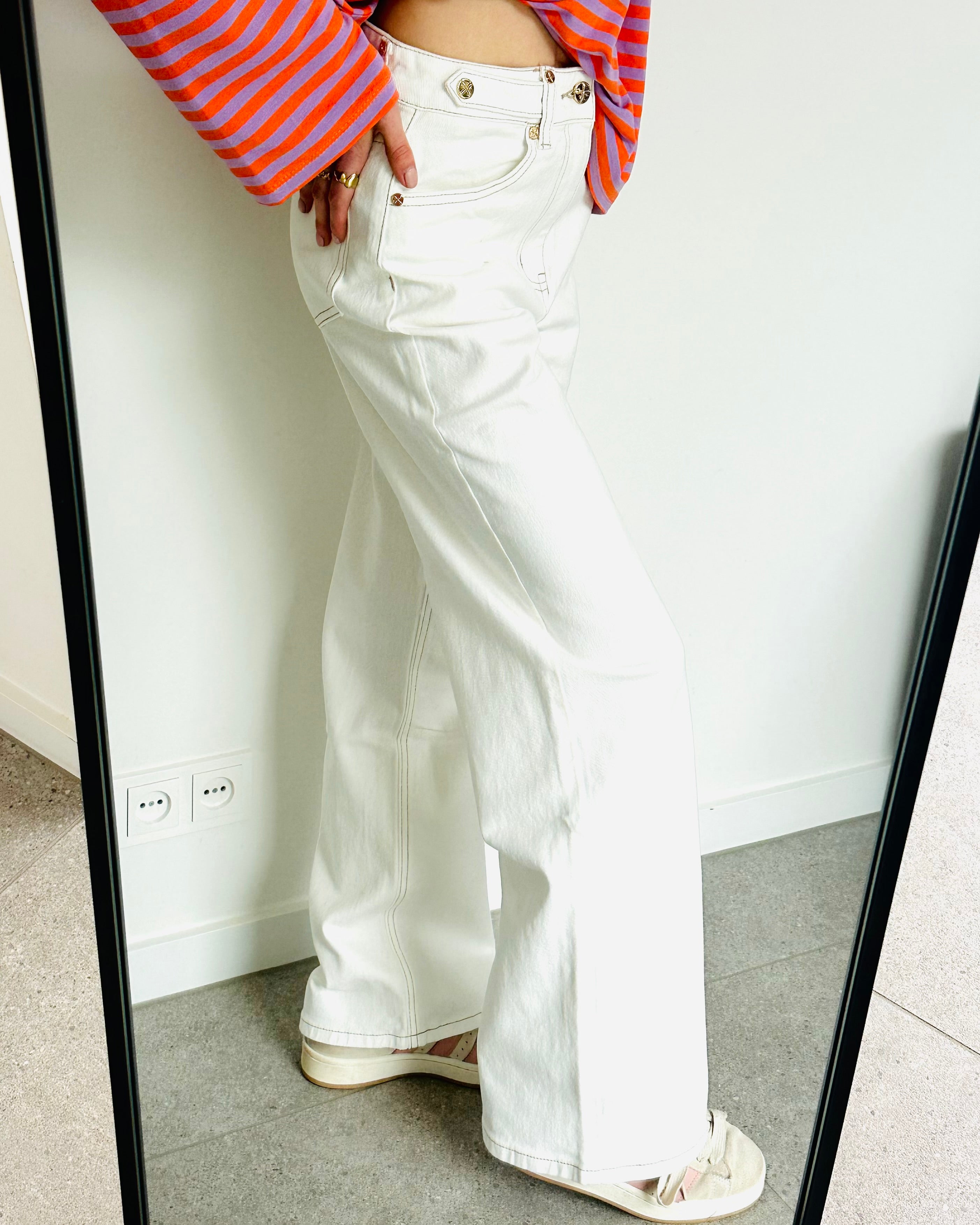 Straight leg jeans studs white