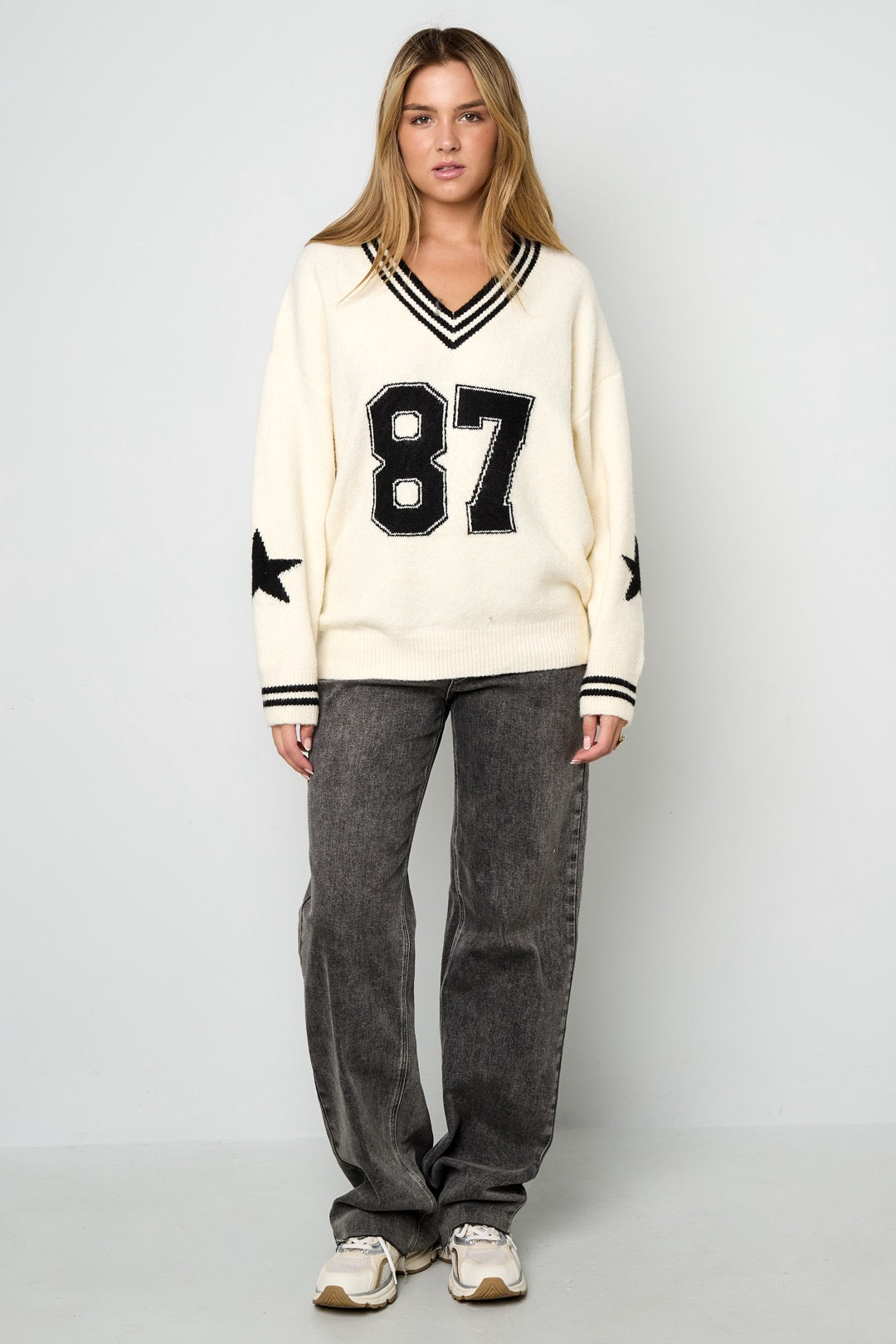 Baseball sweater white navy