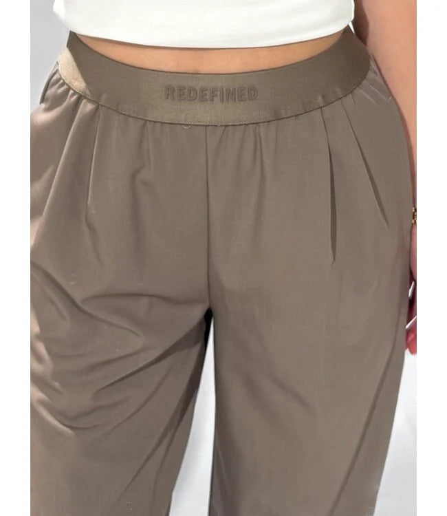 Redefined pants taupe