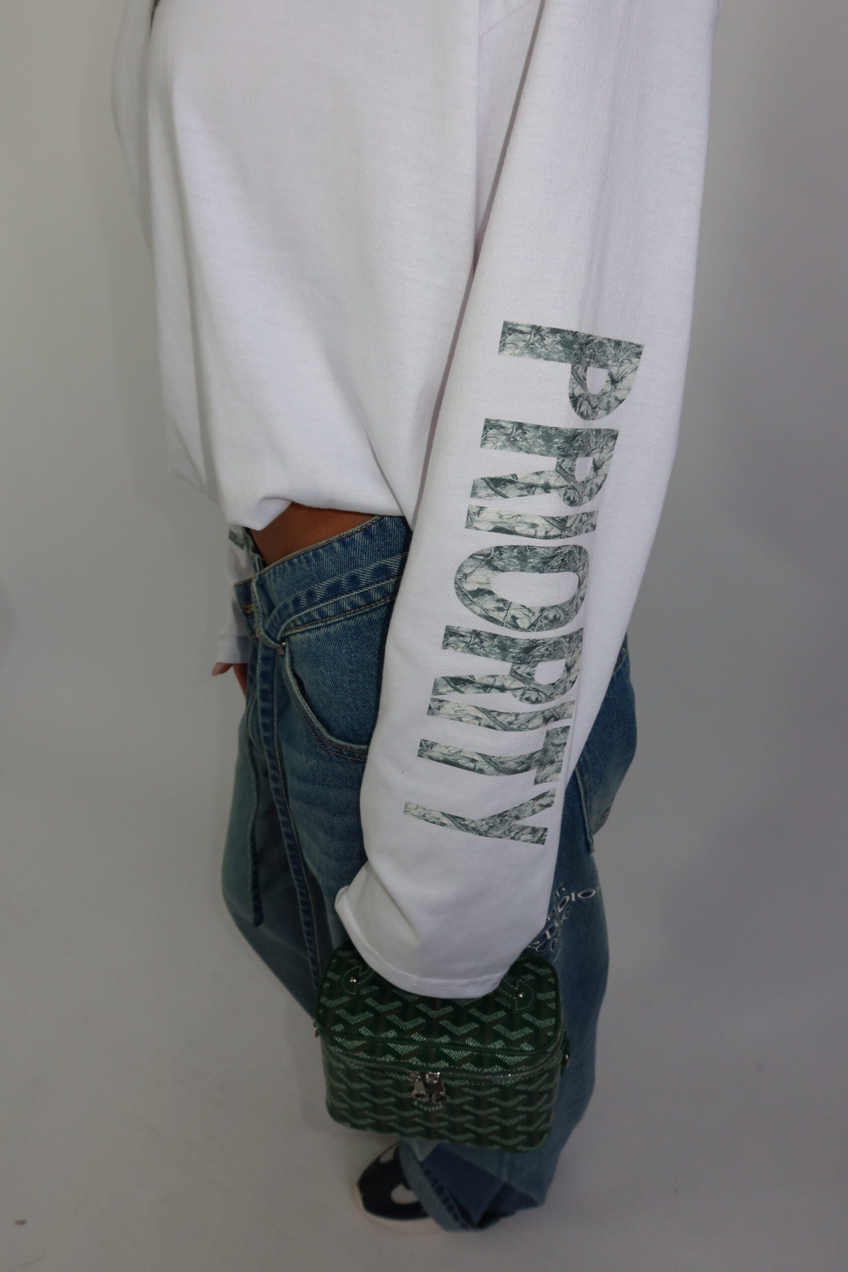 Priority return longsleeve wit