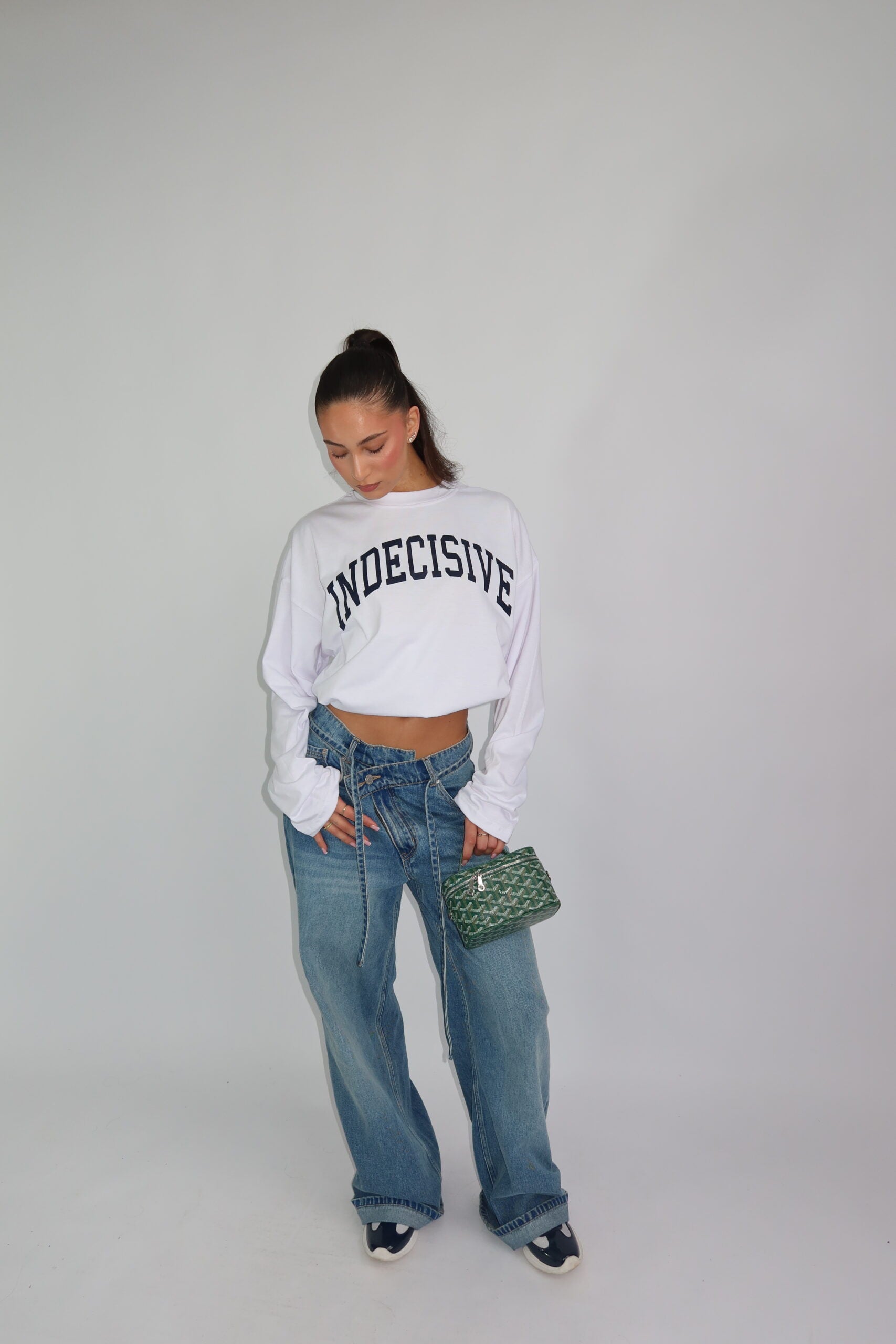 LONGSLEEVE ‘INDECISIVE” – WIT