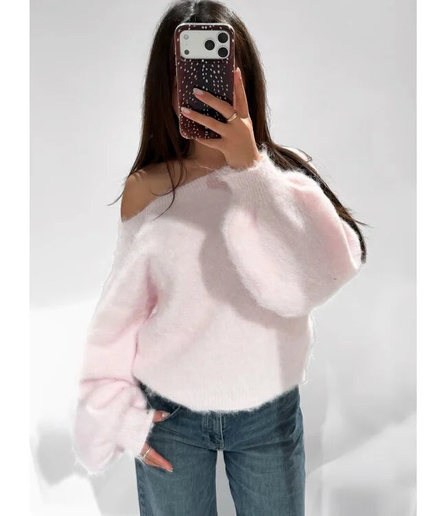 One shoulder trui fluffy pink