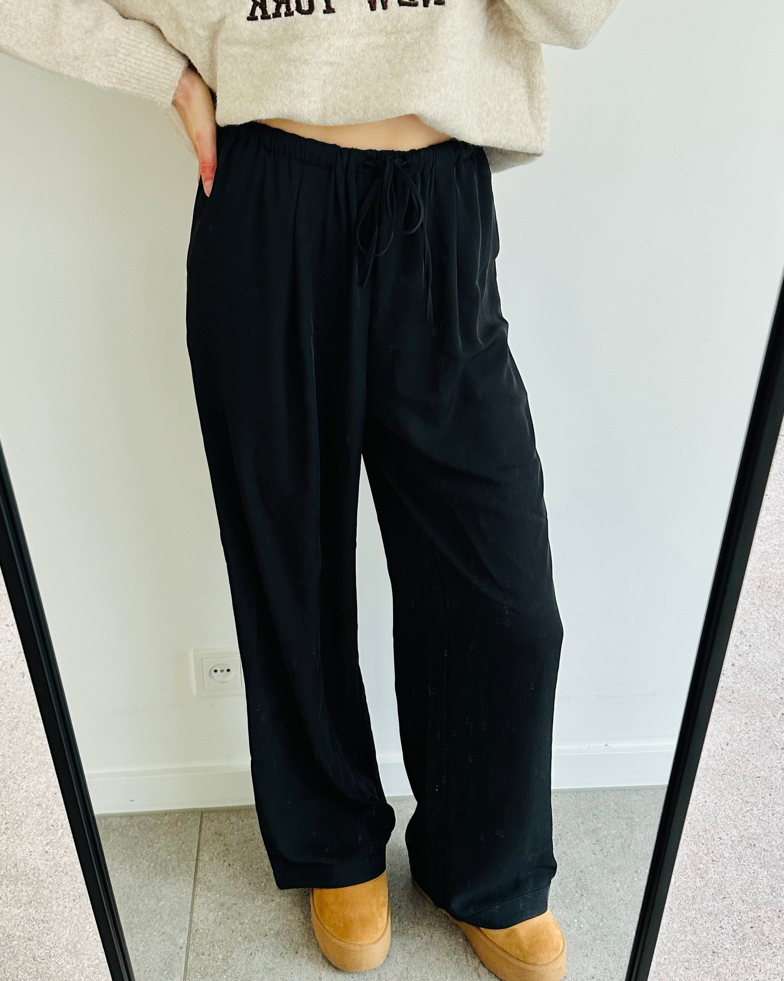Fall pants black