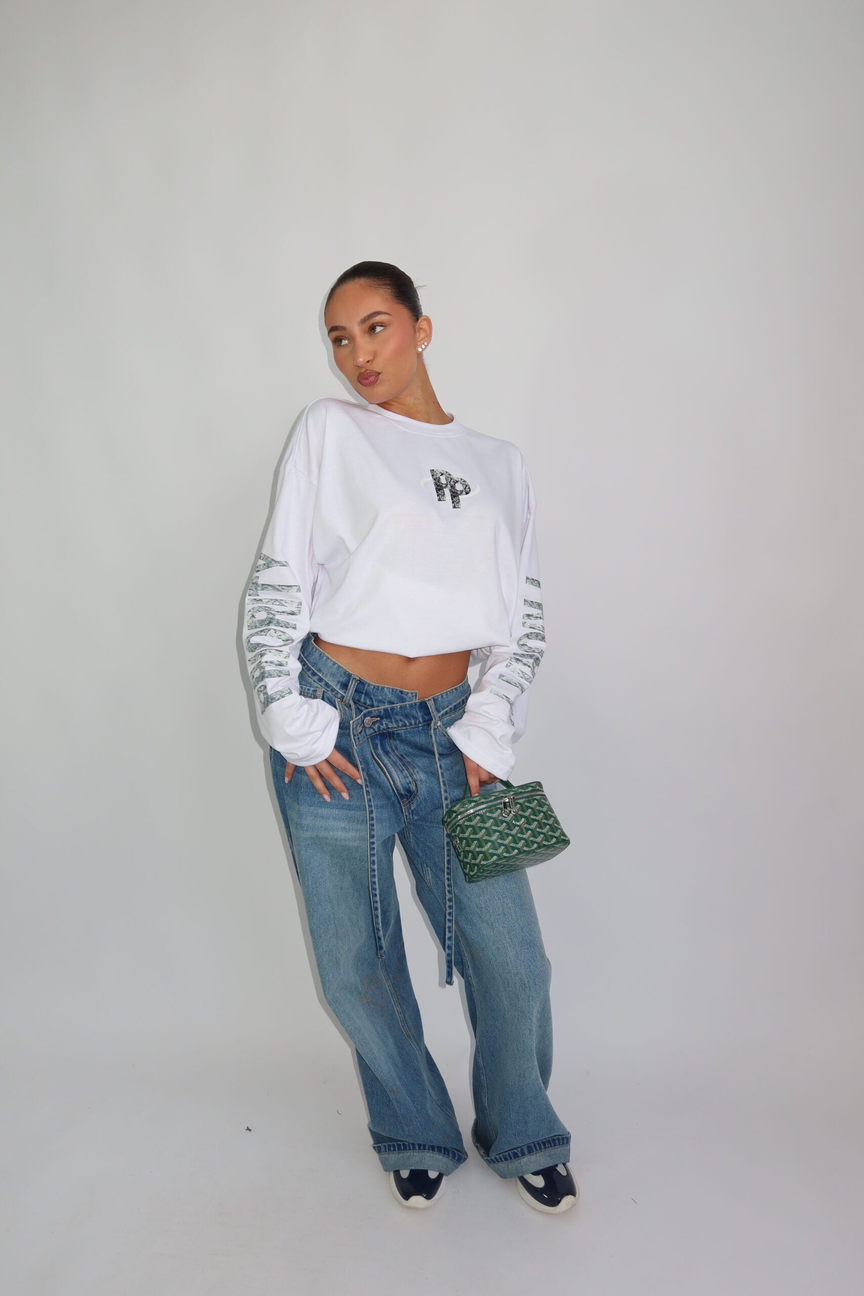 Priority return longsleeve wit