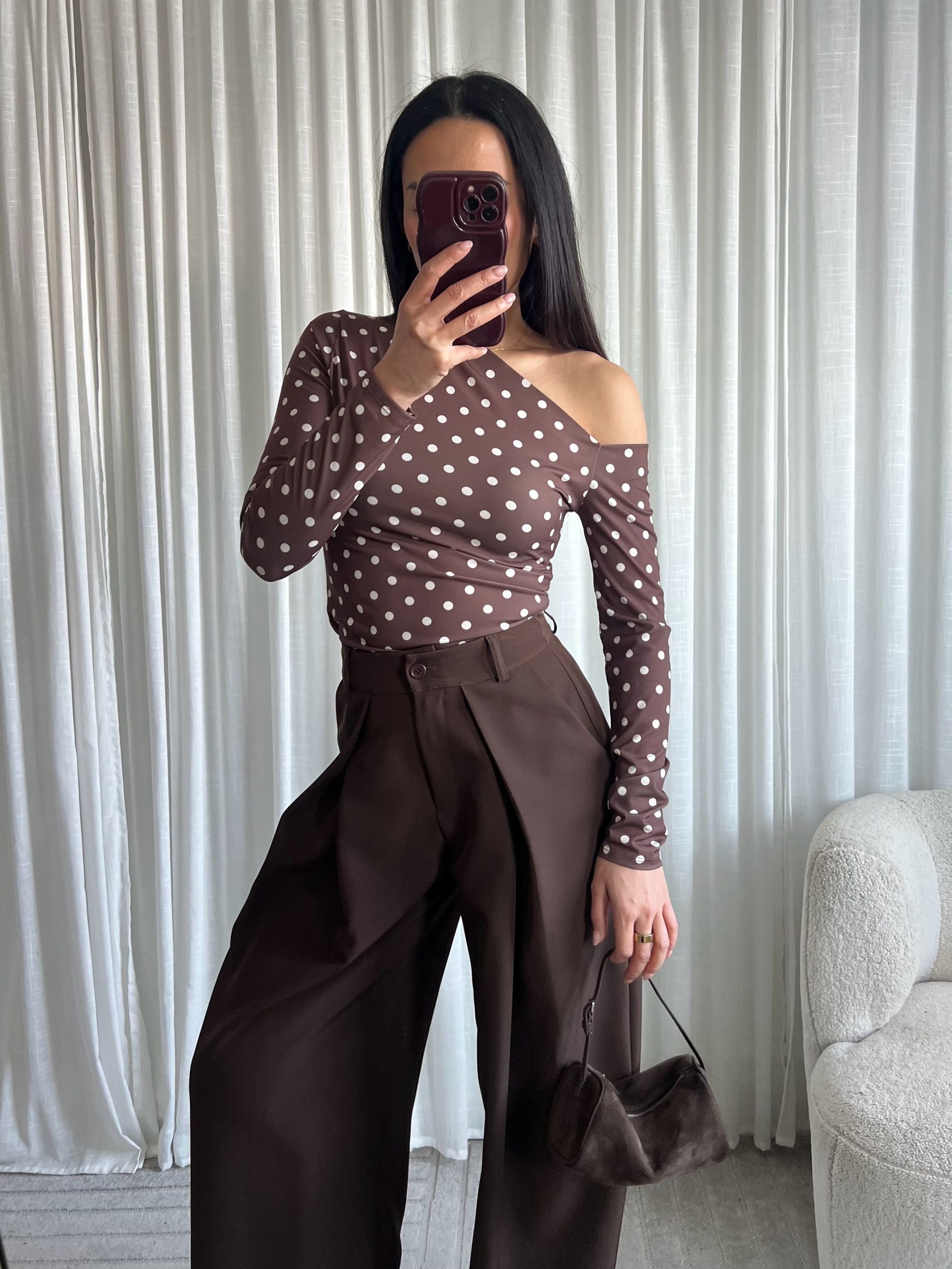 One shoulder polka dots top brown