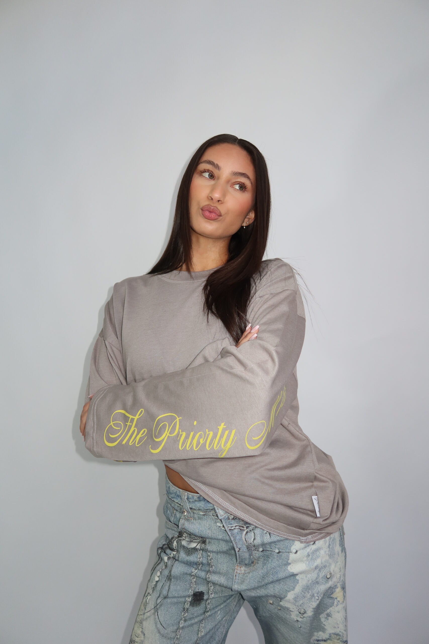 The priority movement longsleeve taupe