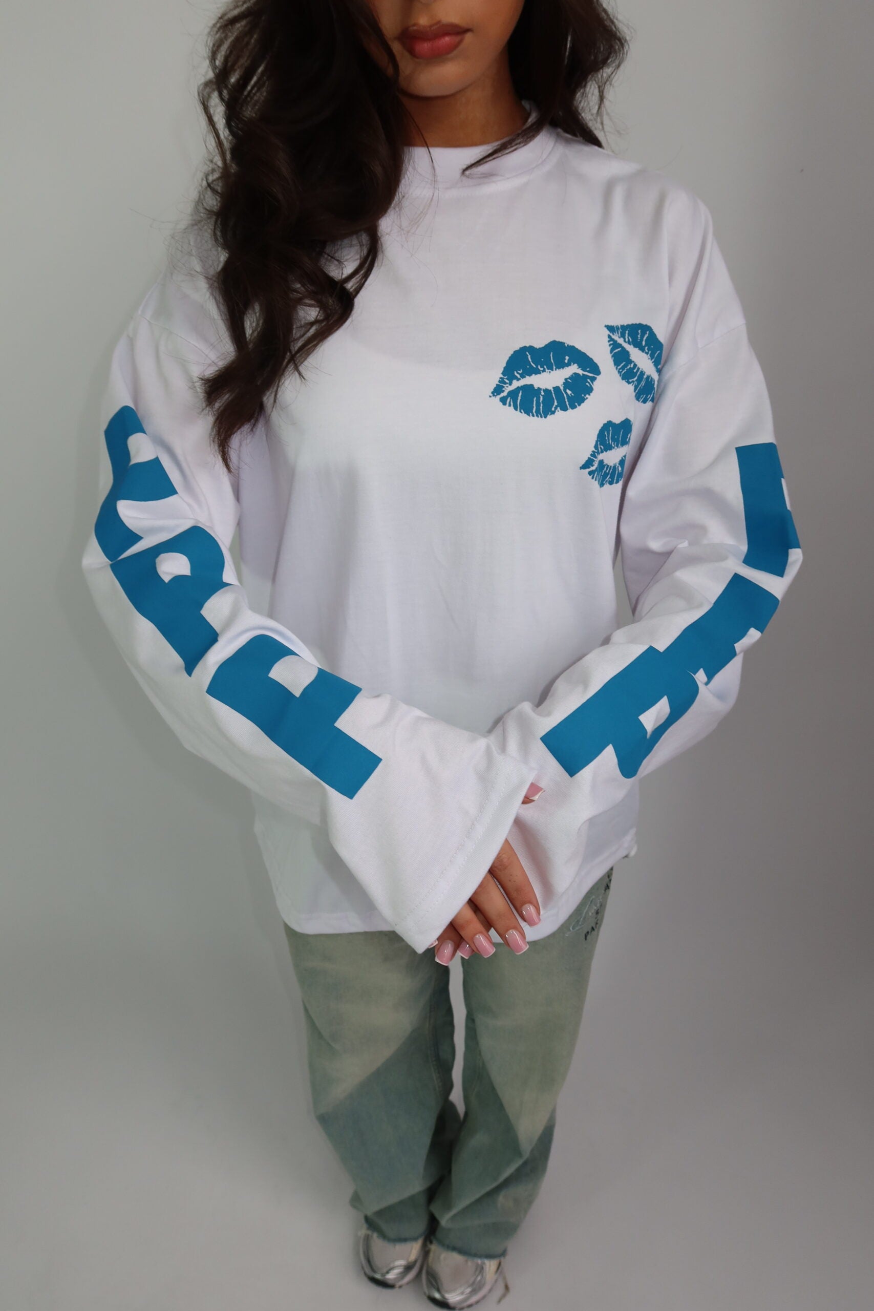 Priority kiss longsleeve white blue