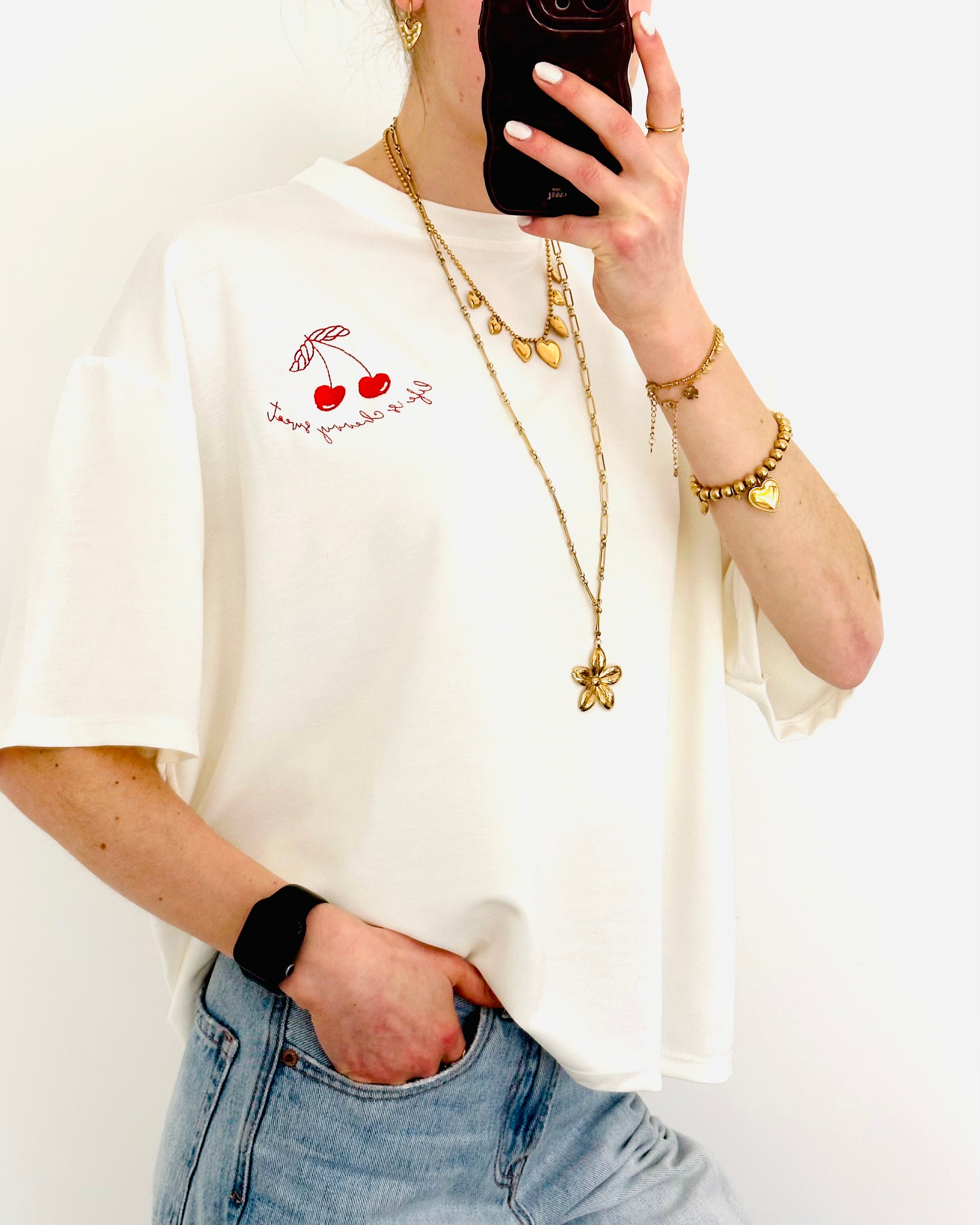Britt cherry oversized shirt white