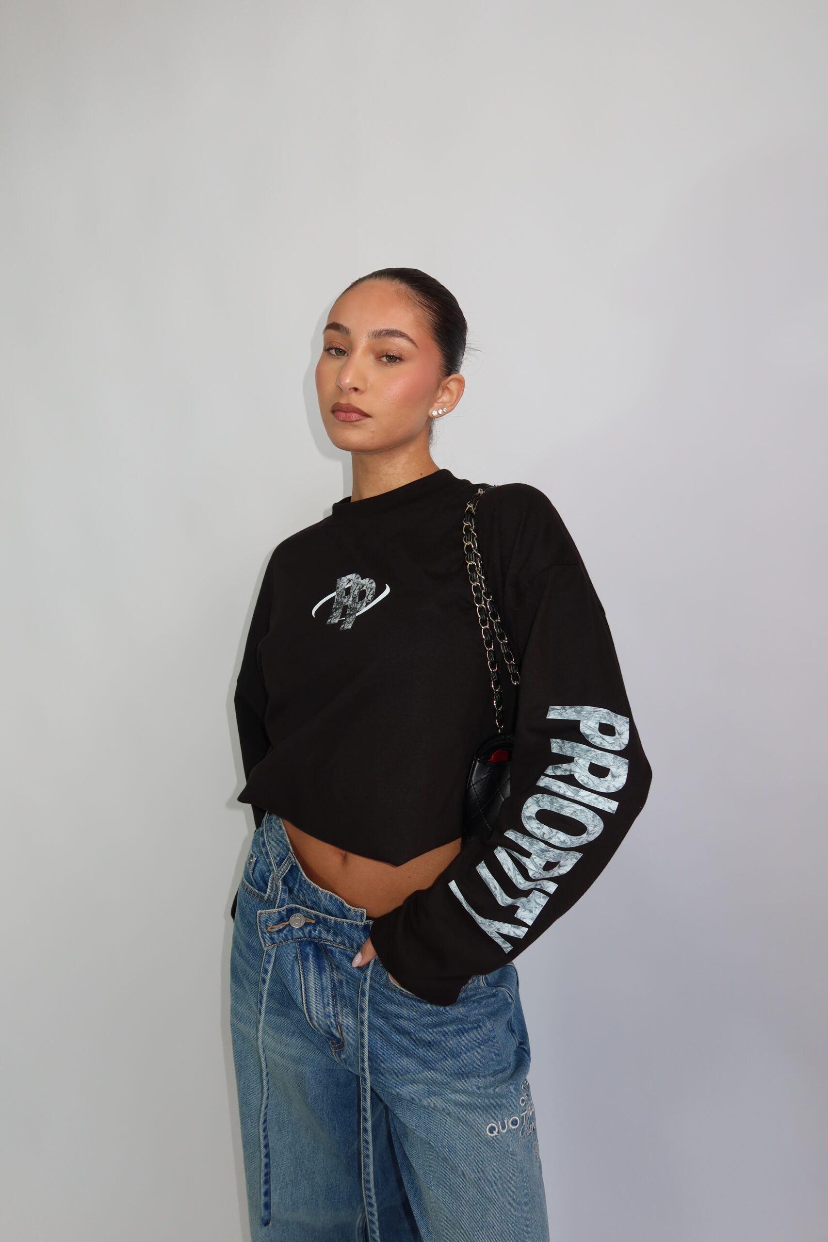 Priority return longsleeve zwart