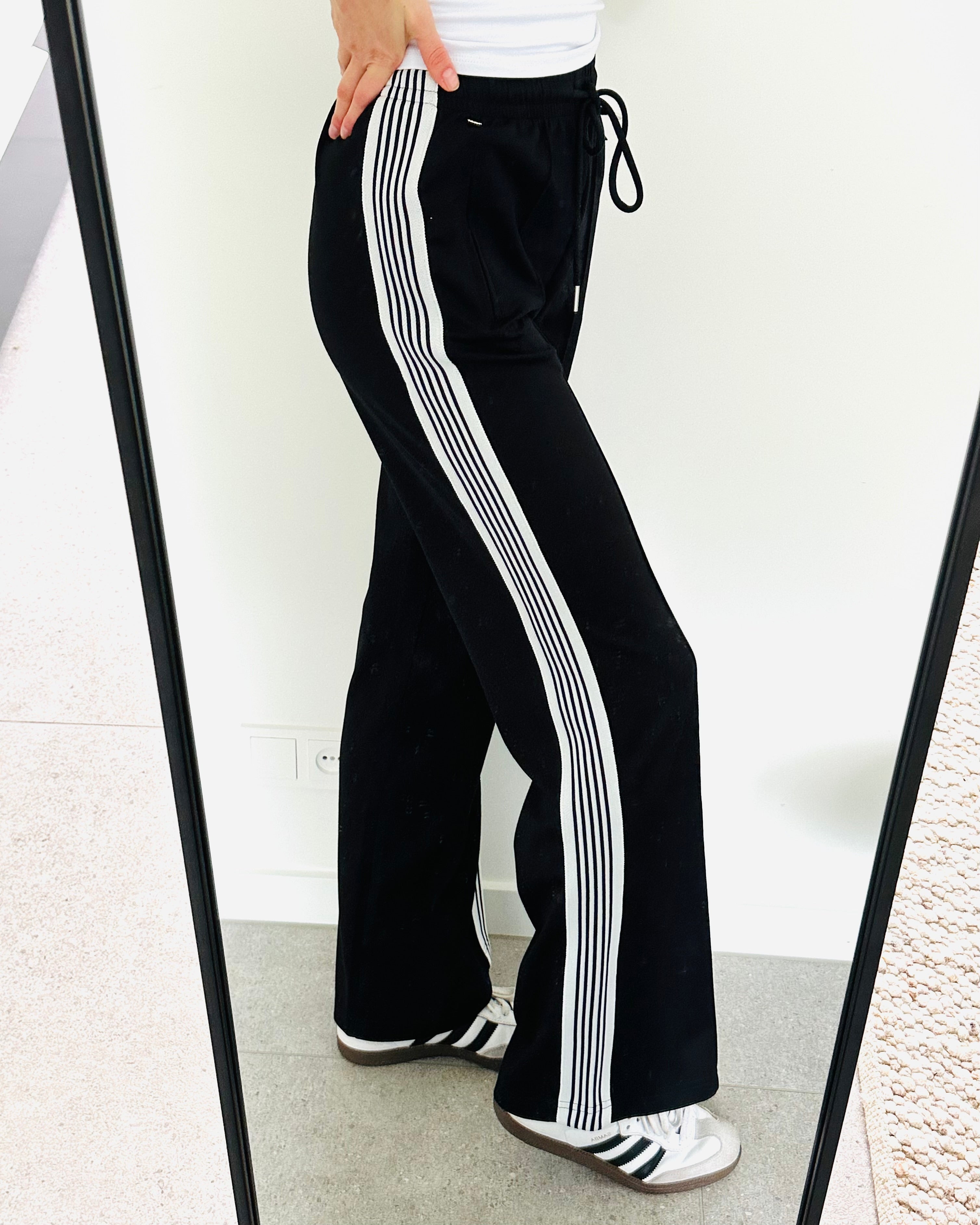 LIMITED striped pants black