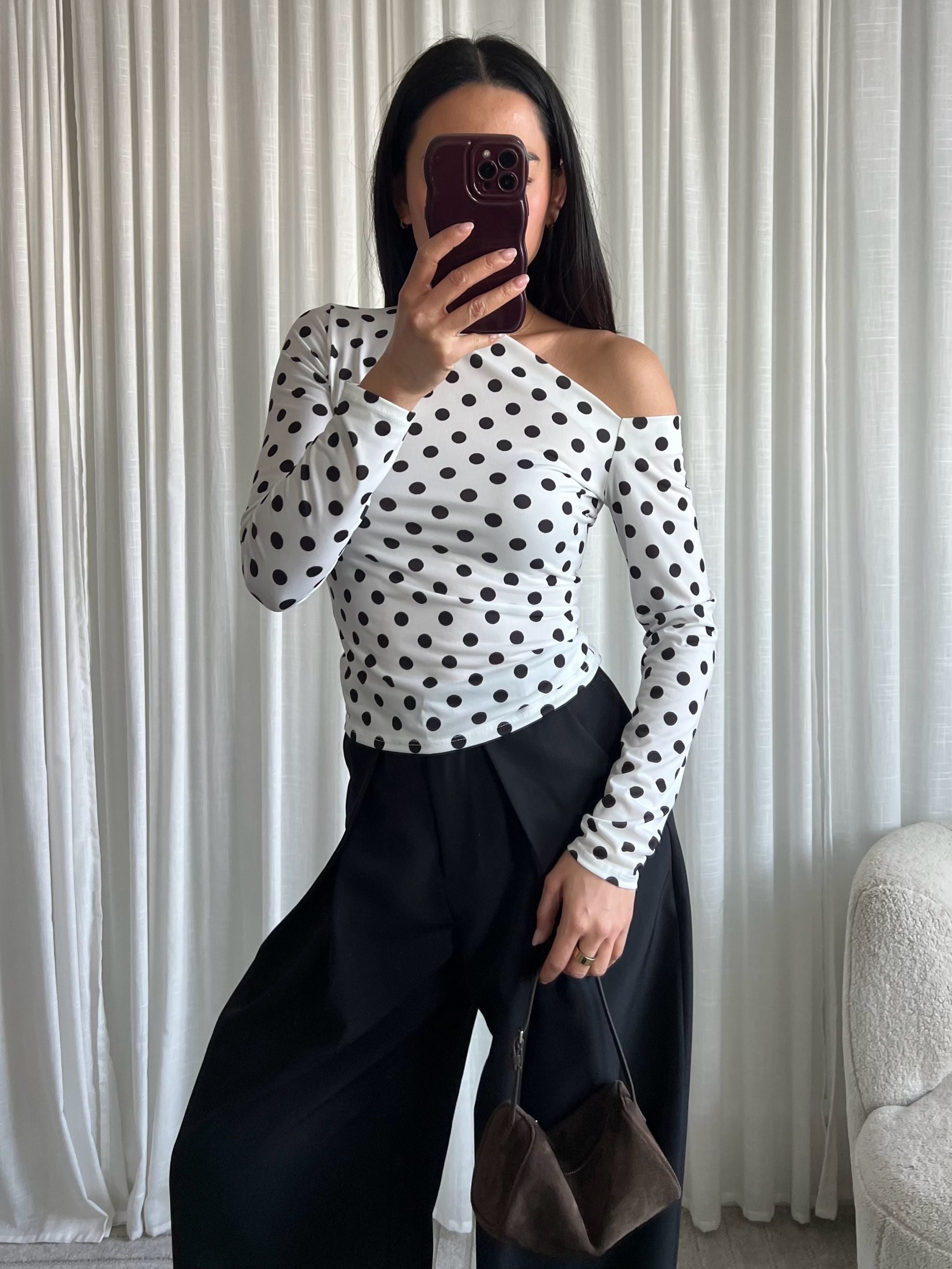 One shoulder polka dots top white