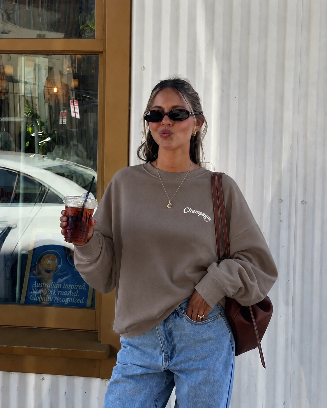Champagne club sweater soft taupe