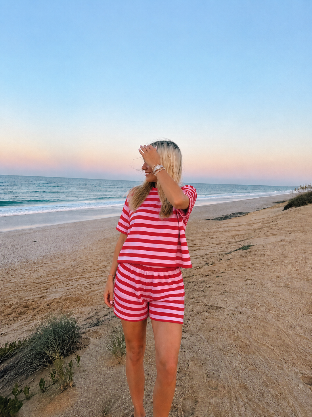 Beach set striped red pink