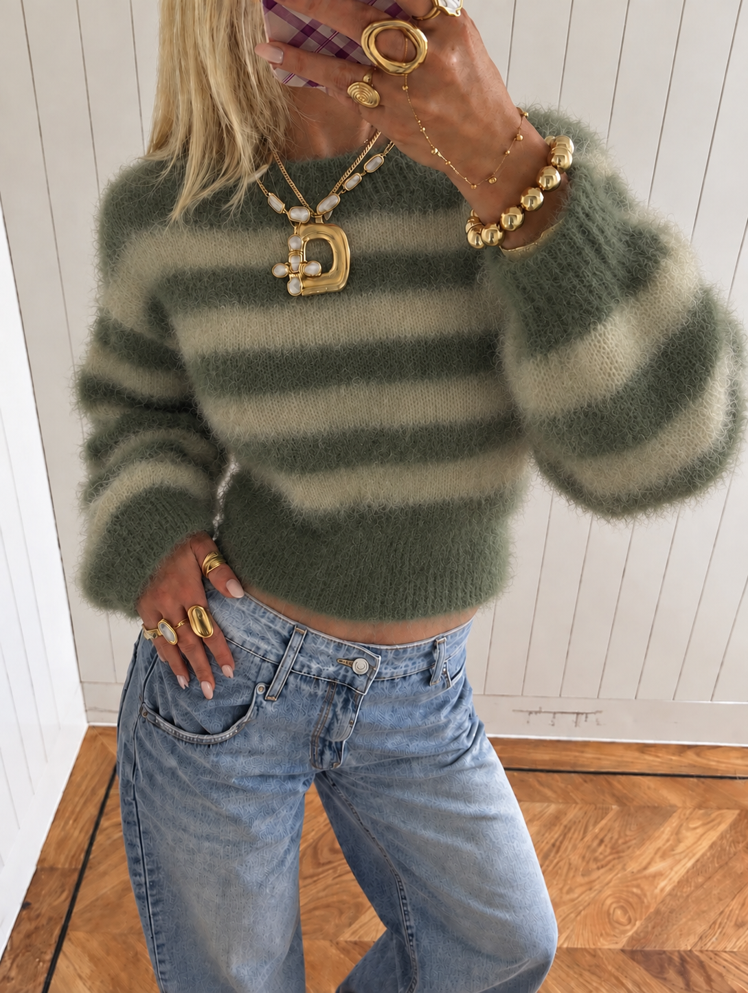 Mila Fluffy trui striped khaki