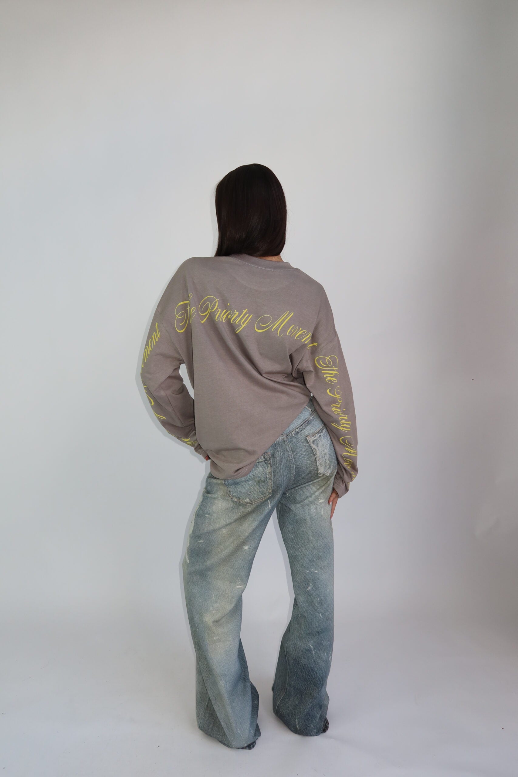 The priority movement longsleeve taupe
