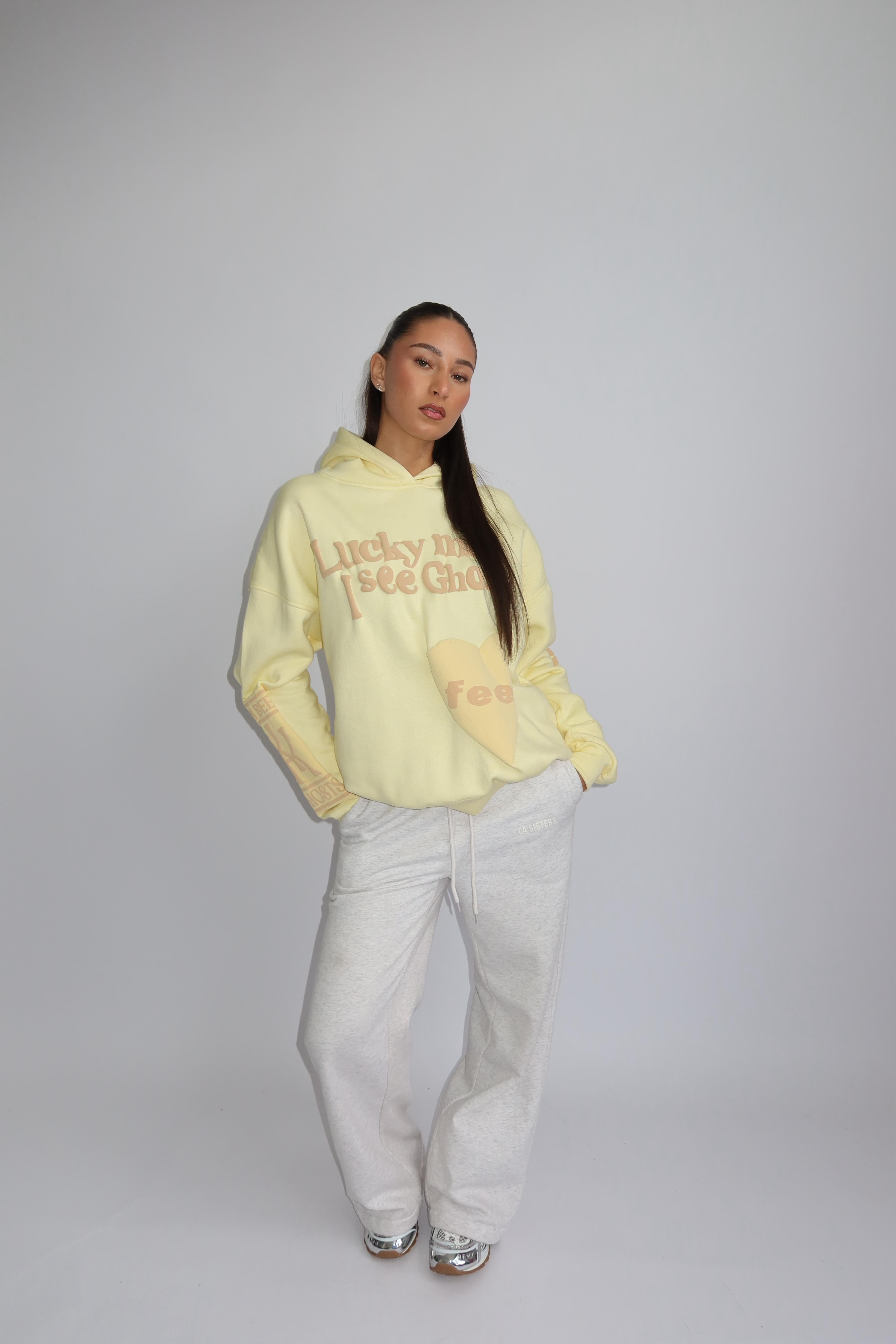Lucky me hoodie butter yellow