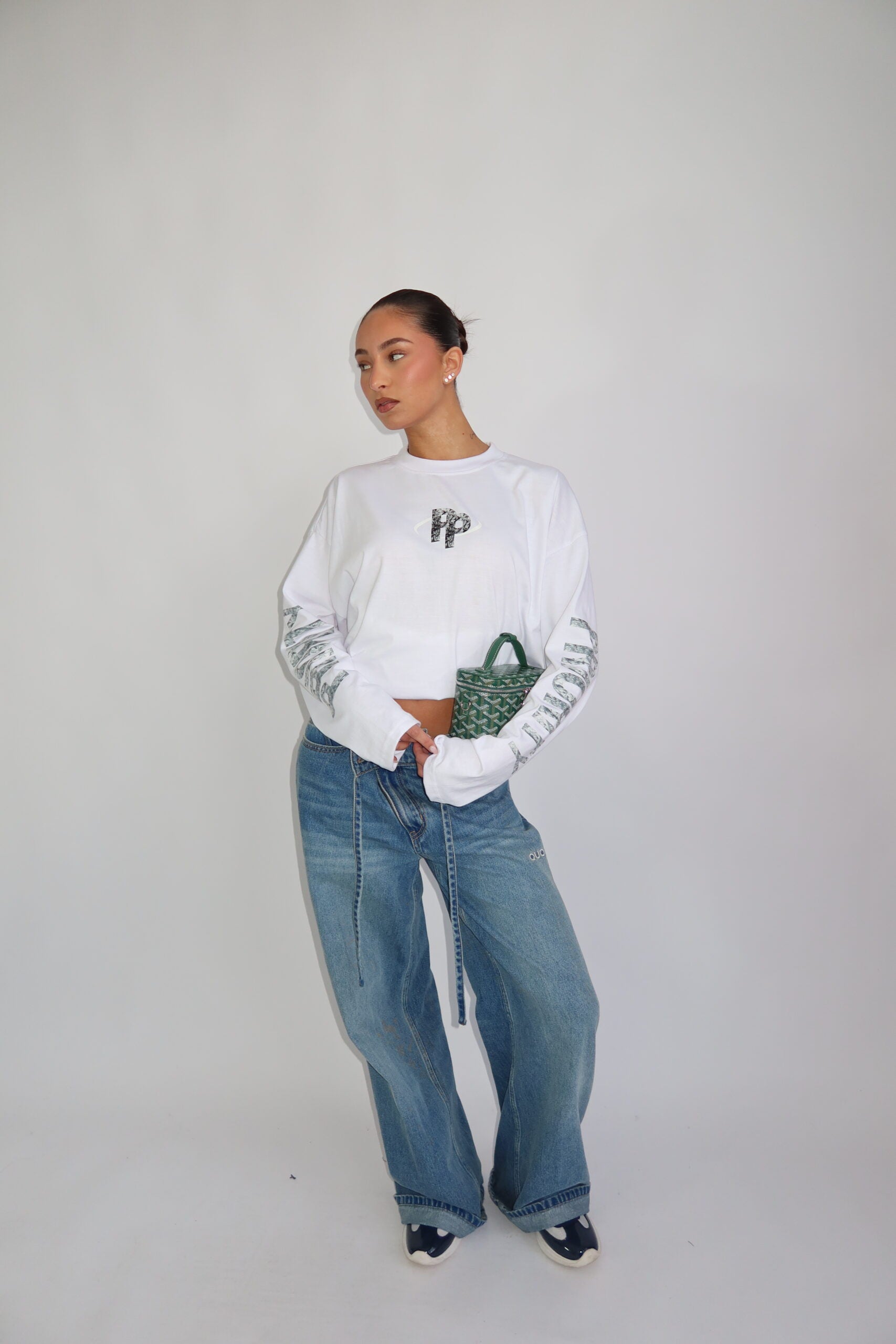 Priority return longsleeve wit