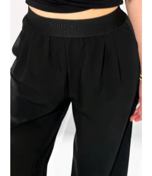 Redefined pants black