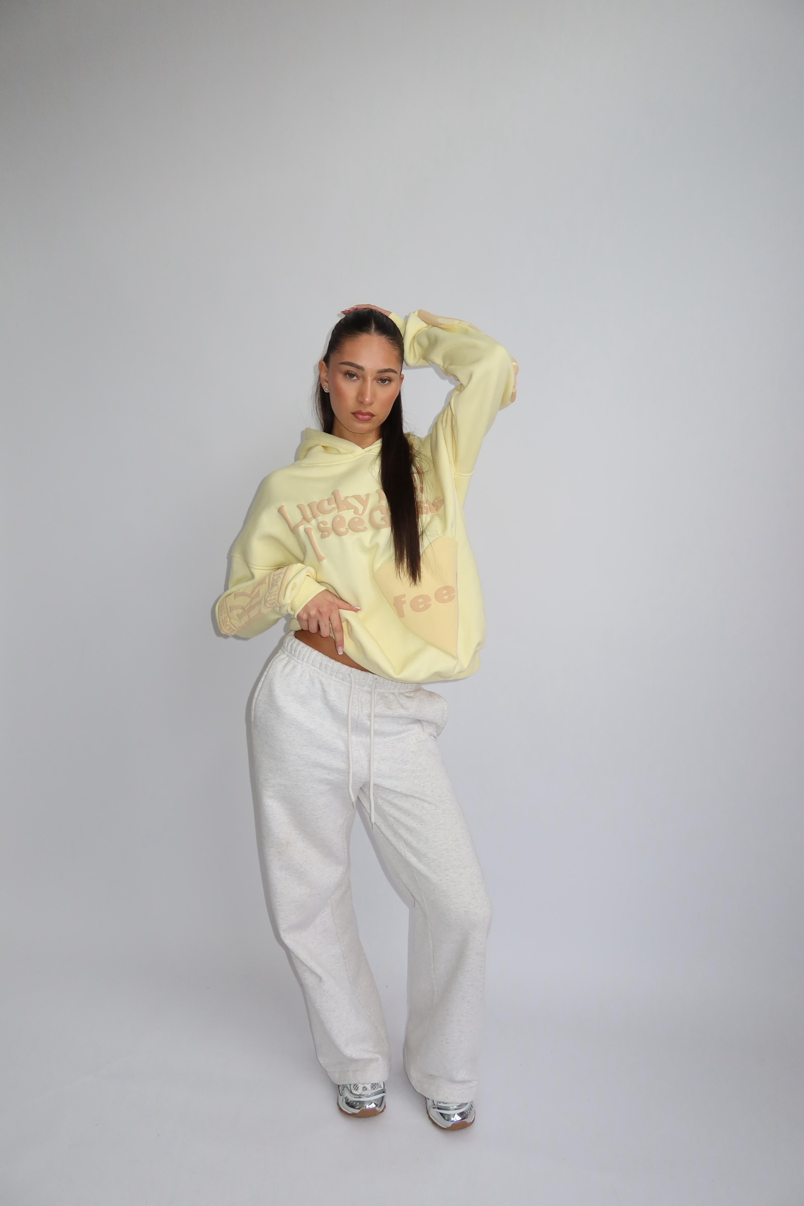 Lucky me hoodie butter yellow