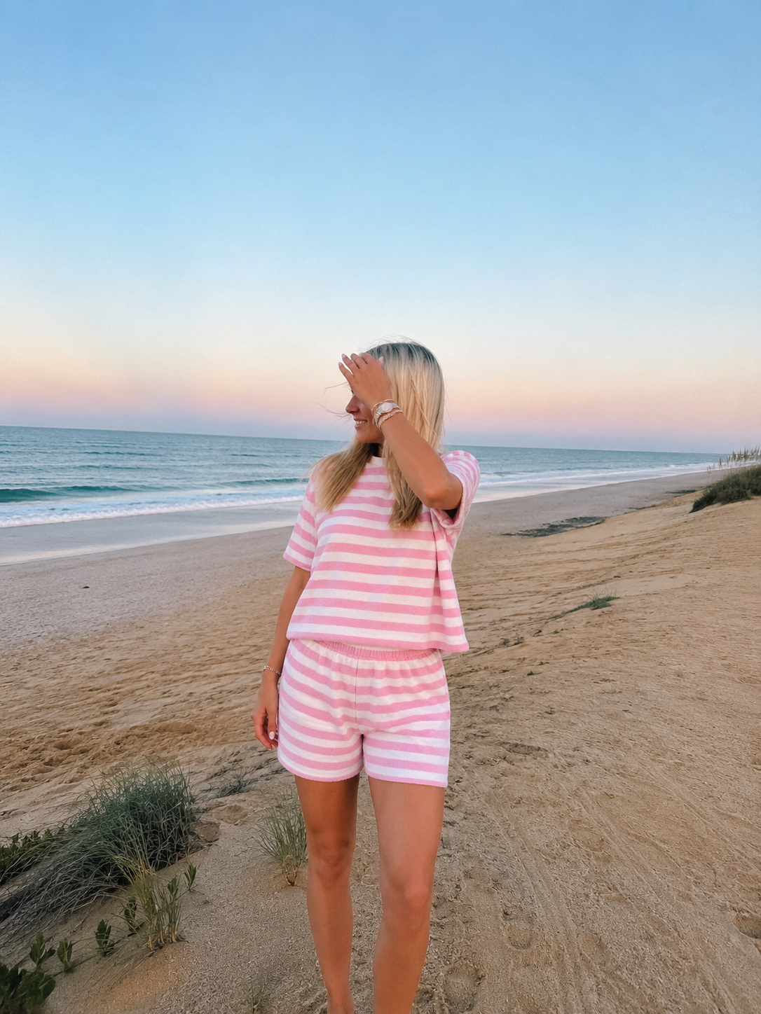 Beach set striped pink white