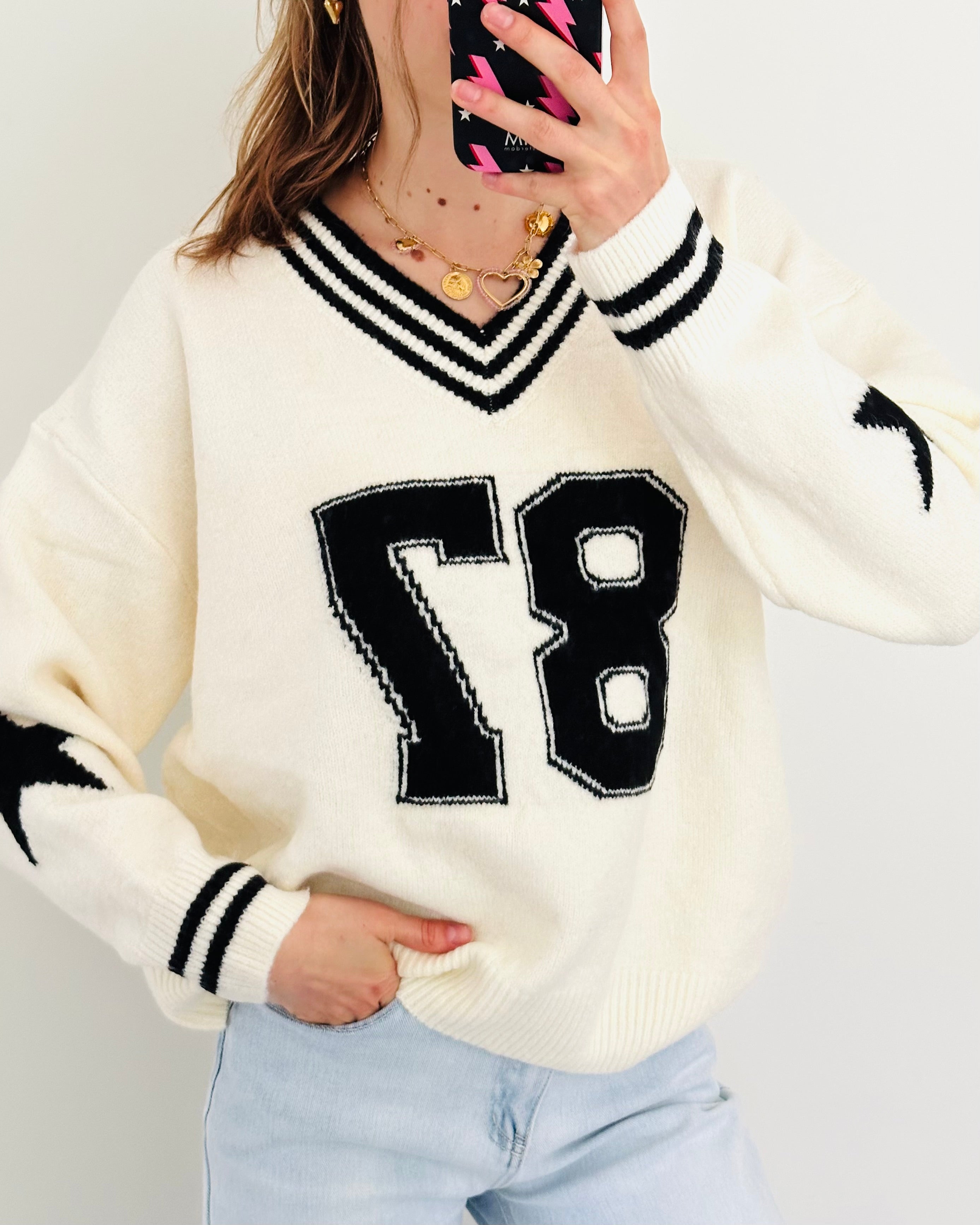 Baseball sweater white navy