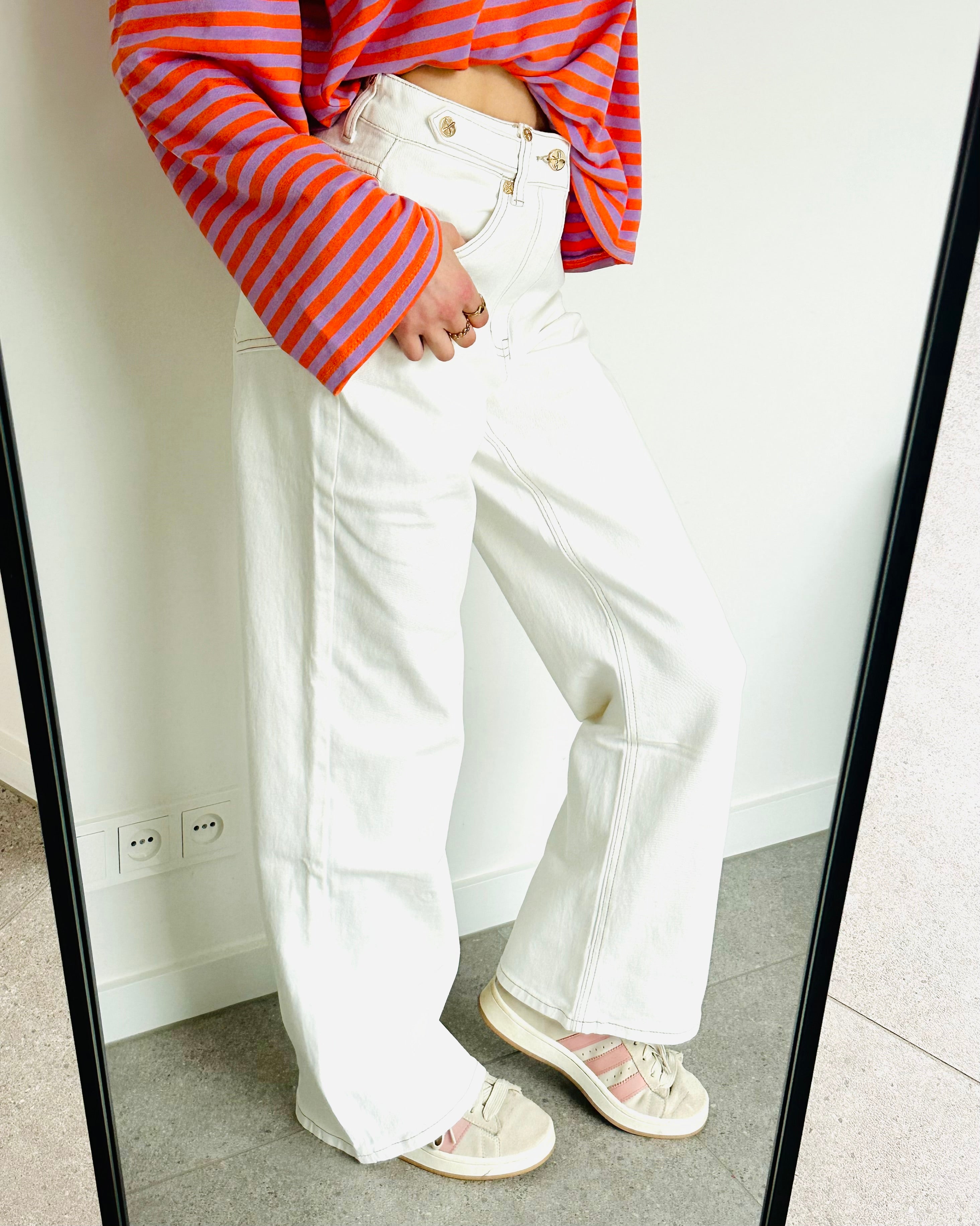 Straight leg jeans studs white