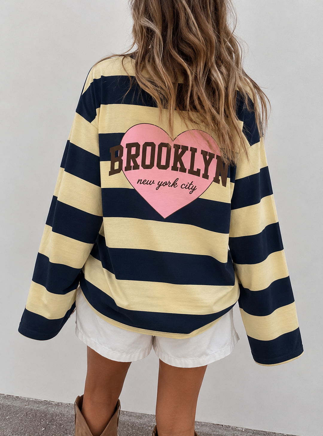 Brooklyn sweatshirt navy butter yellow