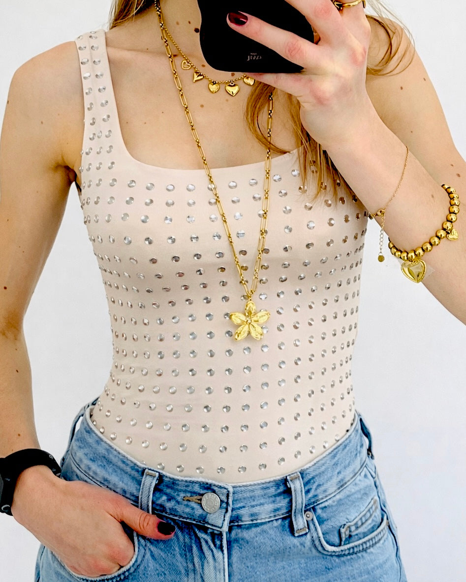Studs body beige