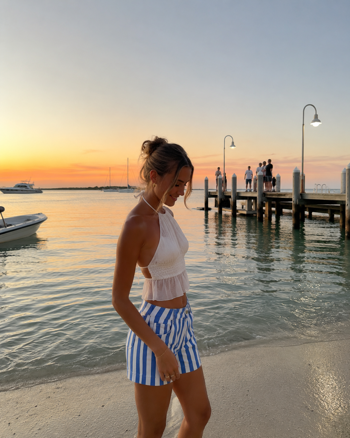 Striped short blue