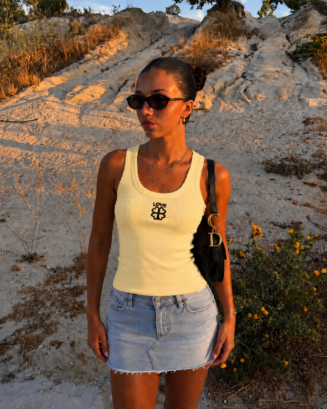 Tank top love geel