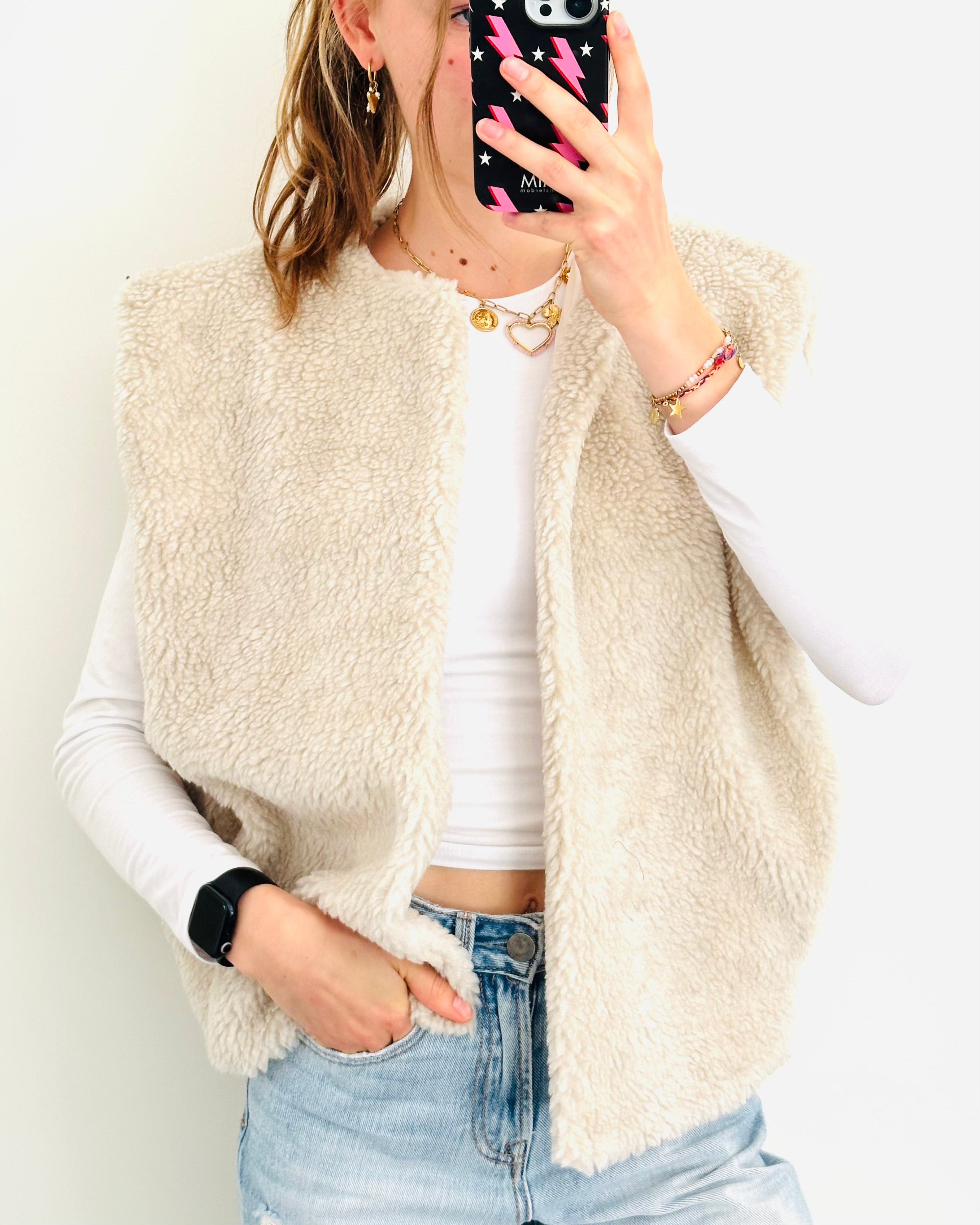 Teddy Gillet off white