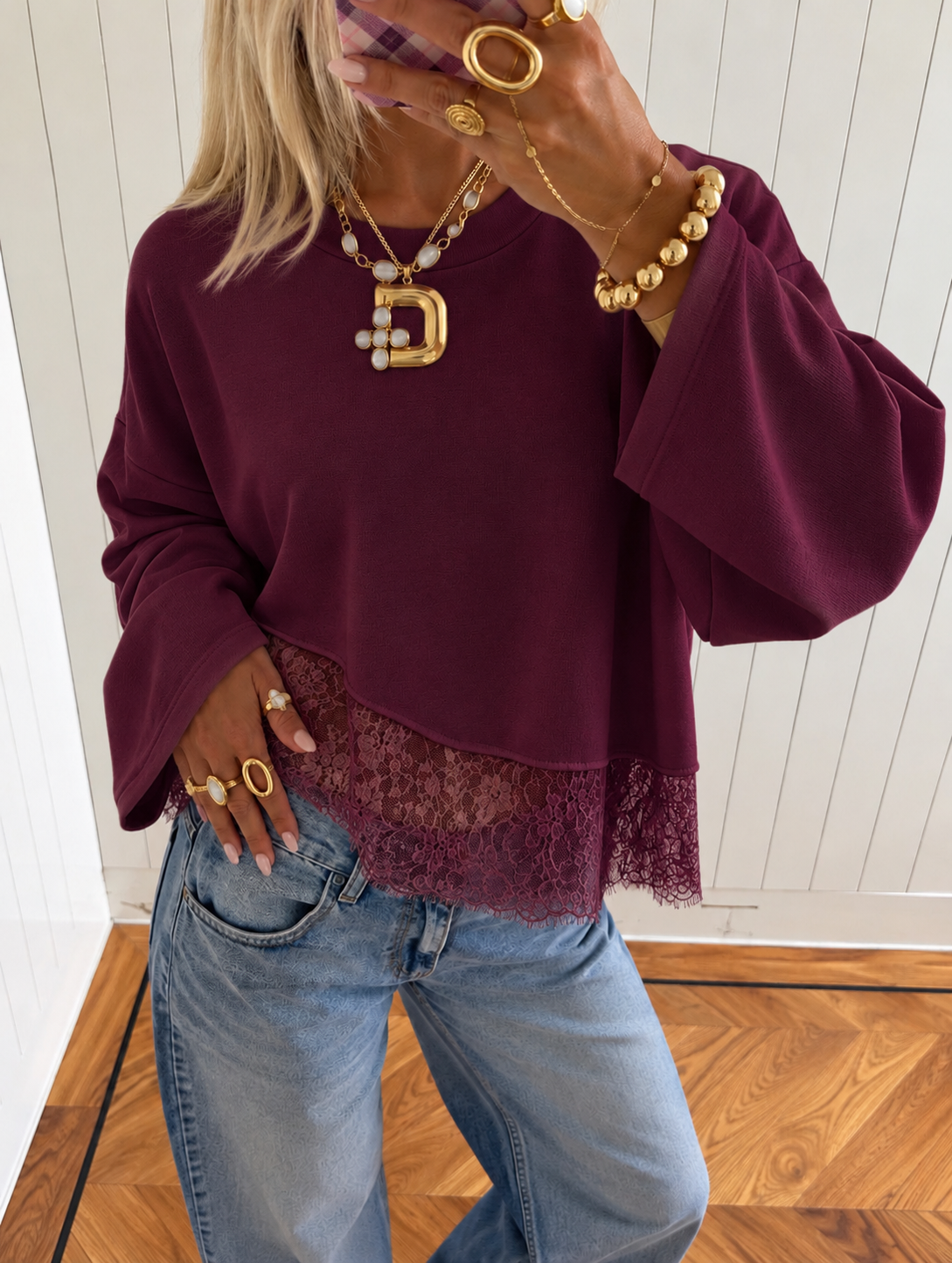 Premium lace sweatshirt maroon