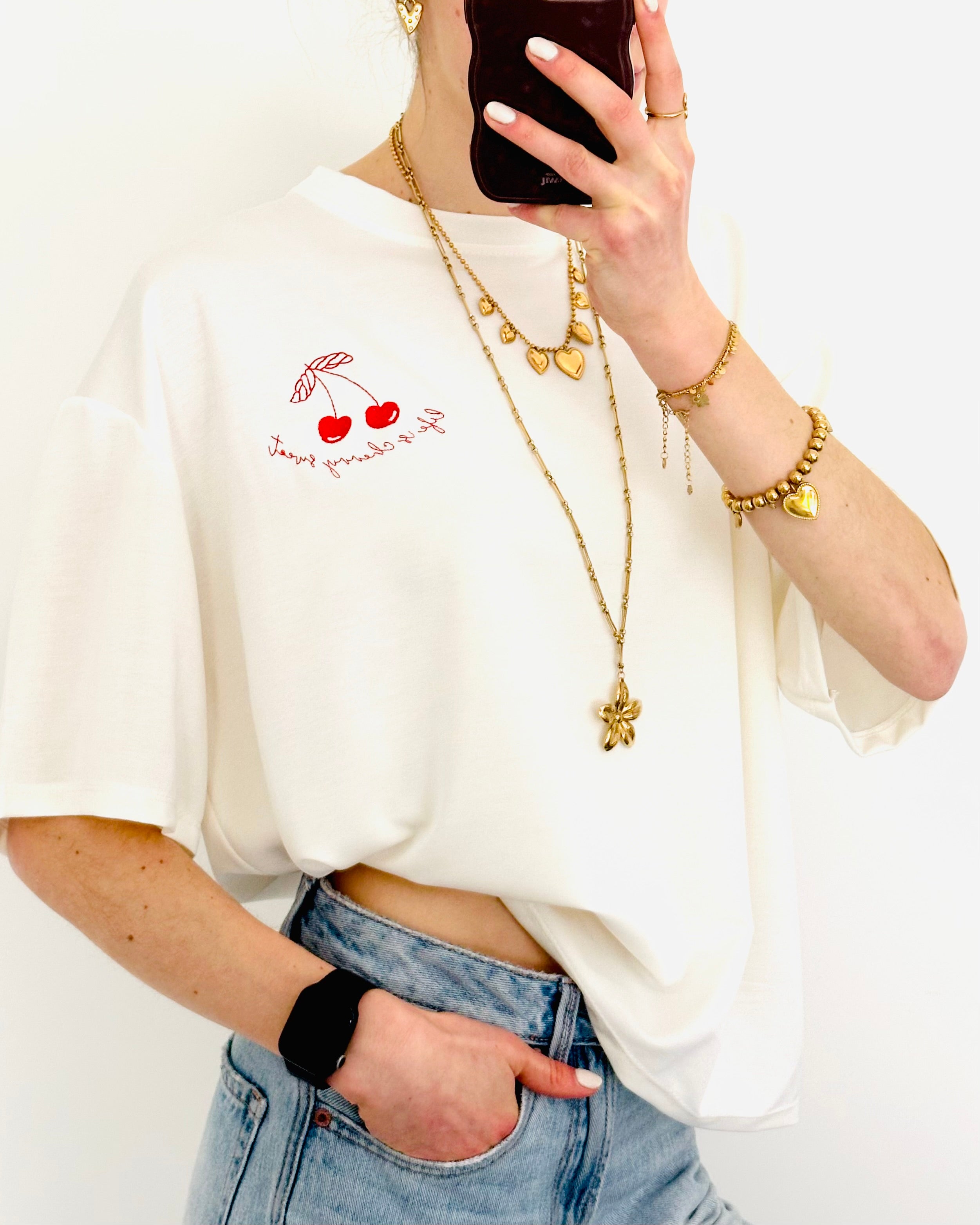 Britt cherry oversized shirt white