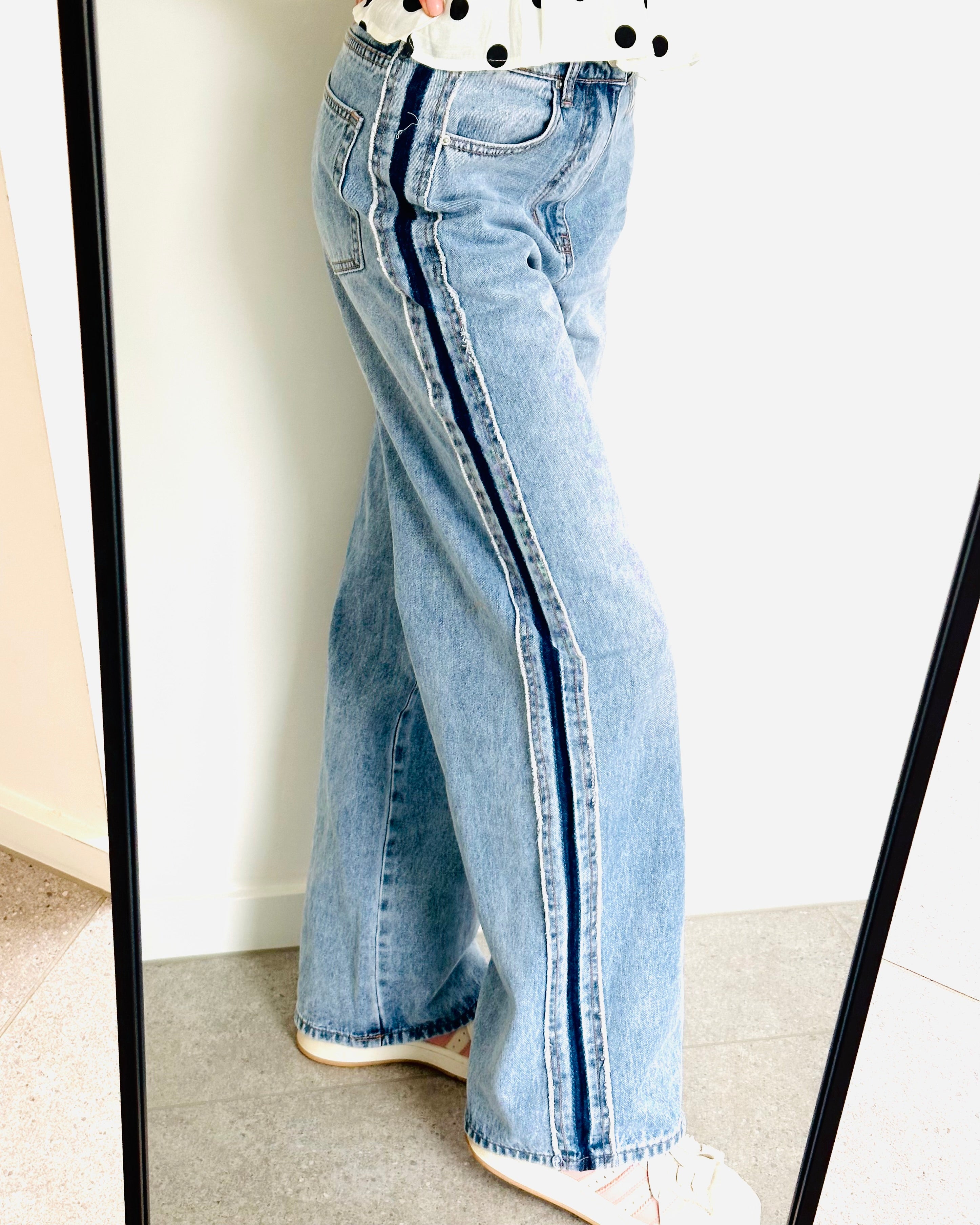 Limited straight leg jeans blue & white