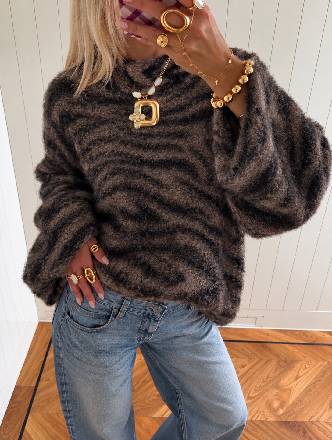 Zebra Fluffy Knit brown