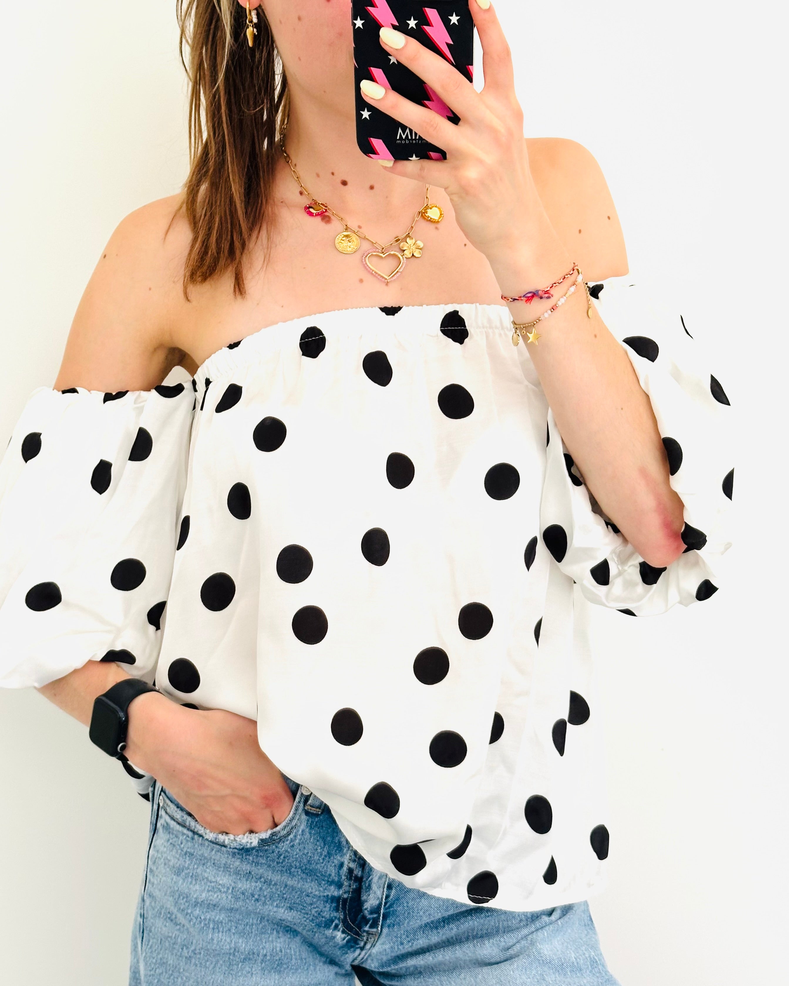 Off shoulder stip top wit
