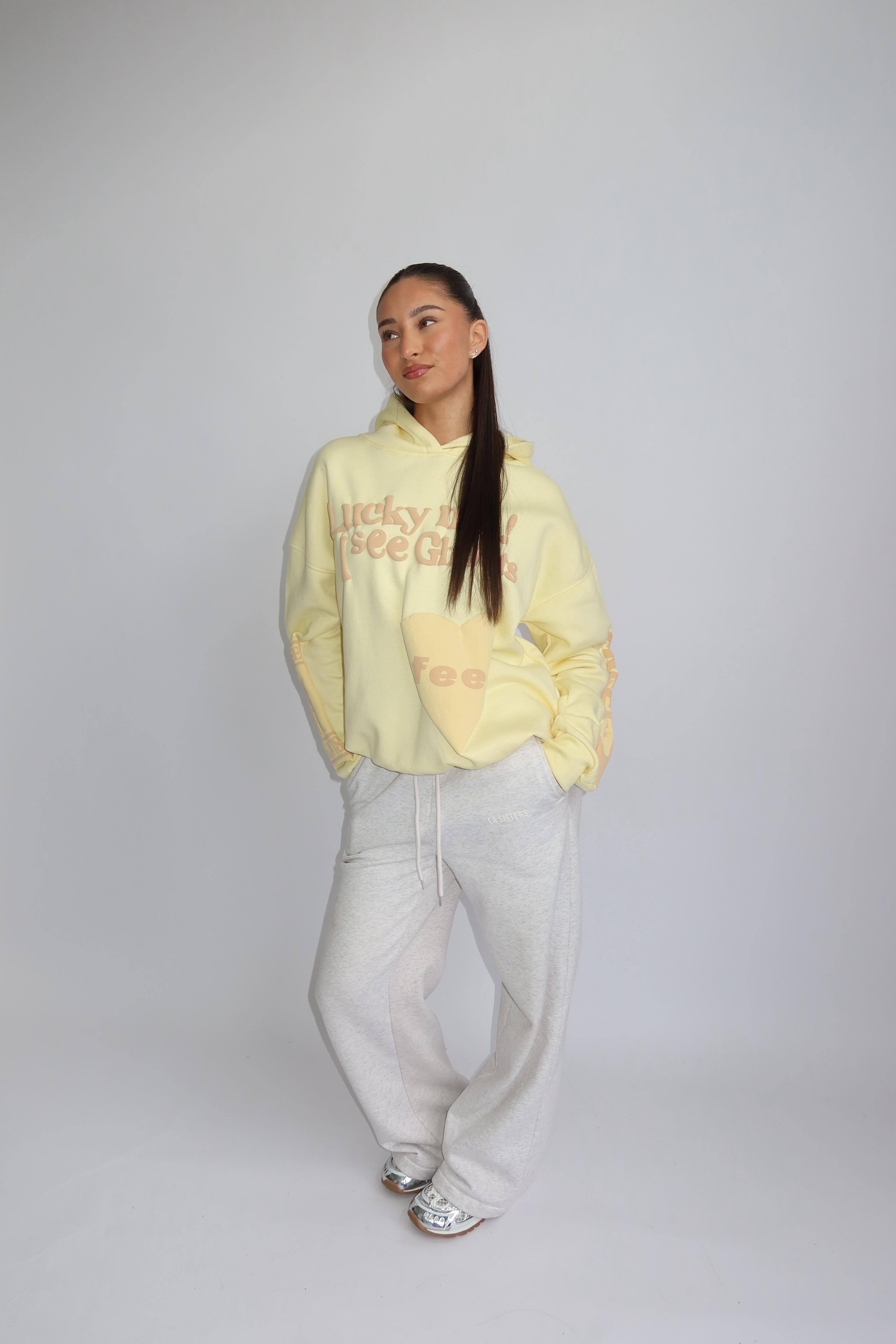 Lucky me hoodie butter yellow