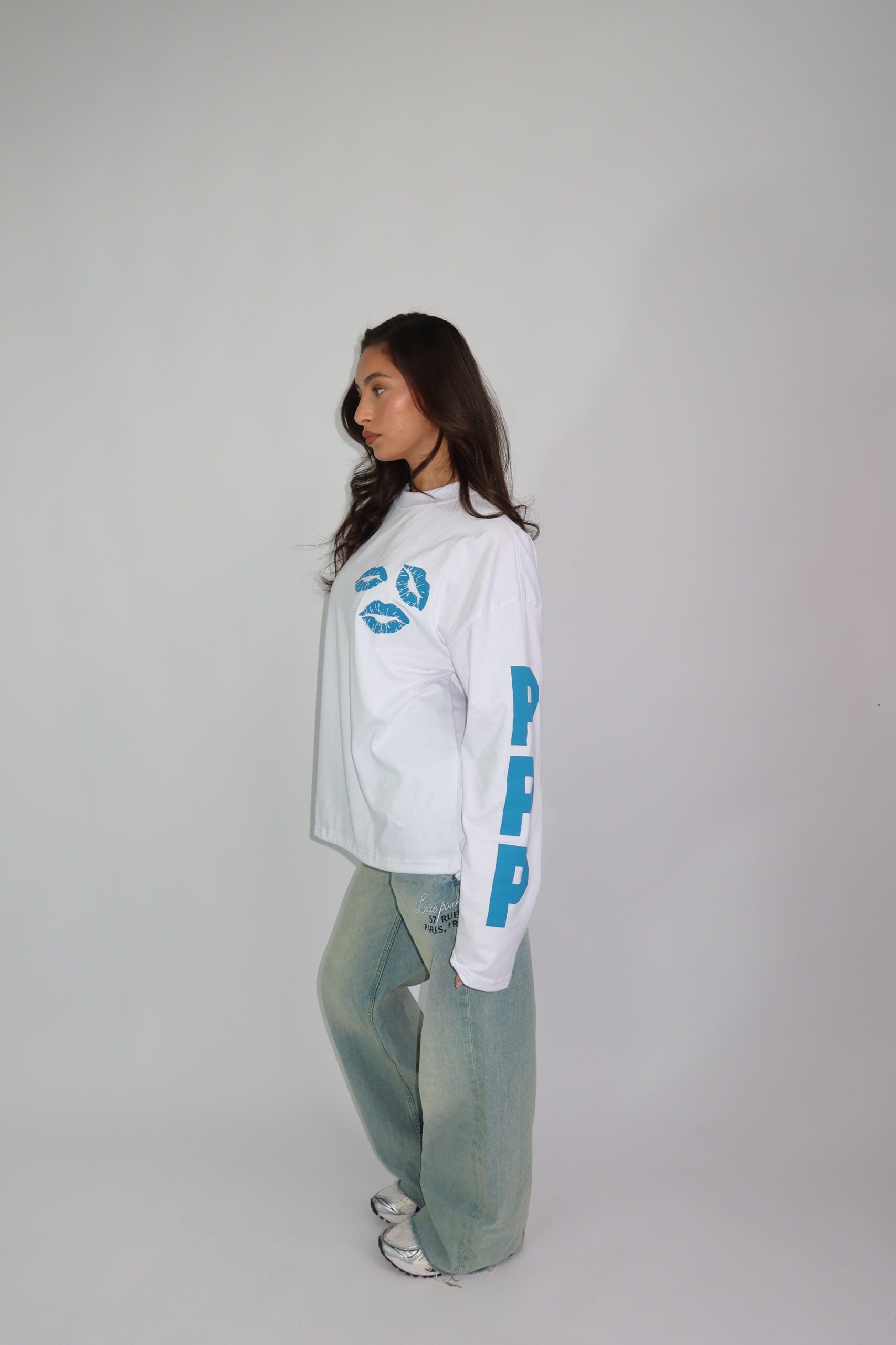 Priority kiss longsleeve white blue