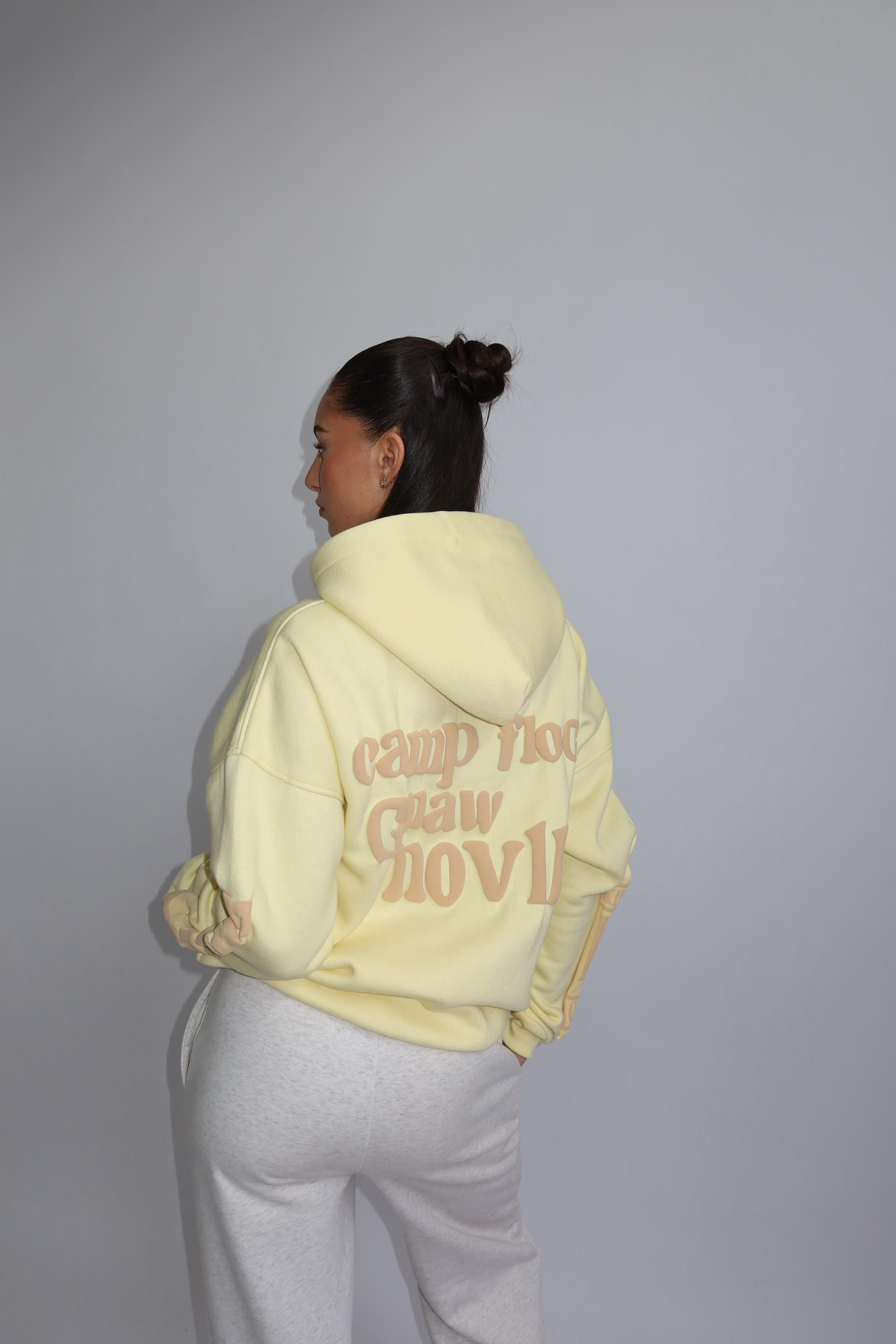 Lucky me hoodie butter yellow