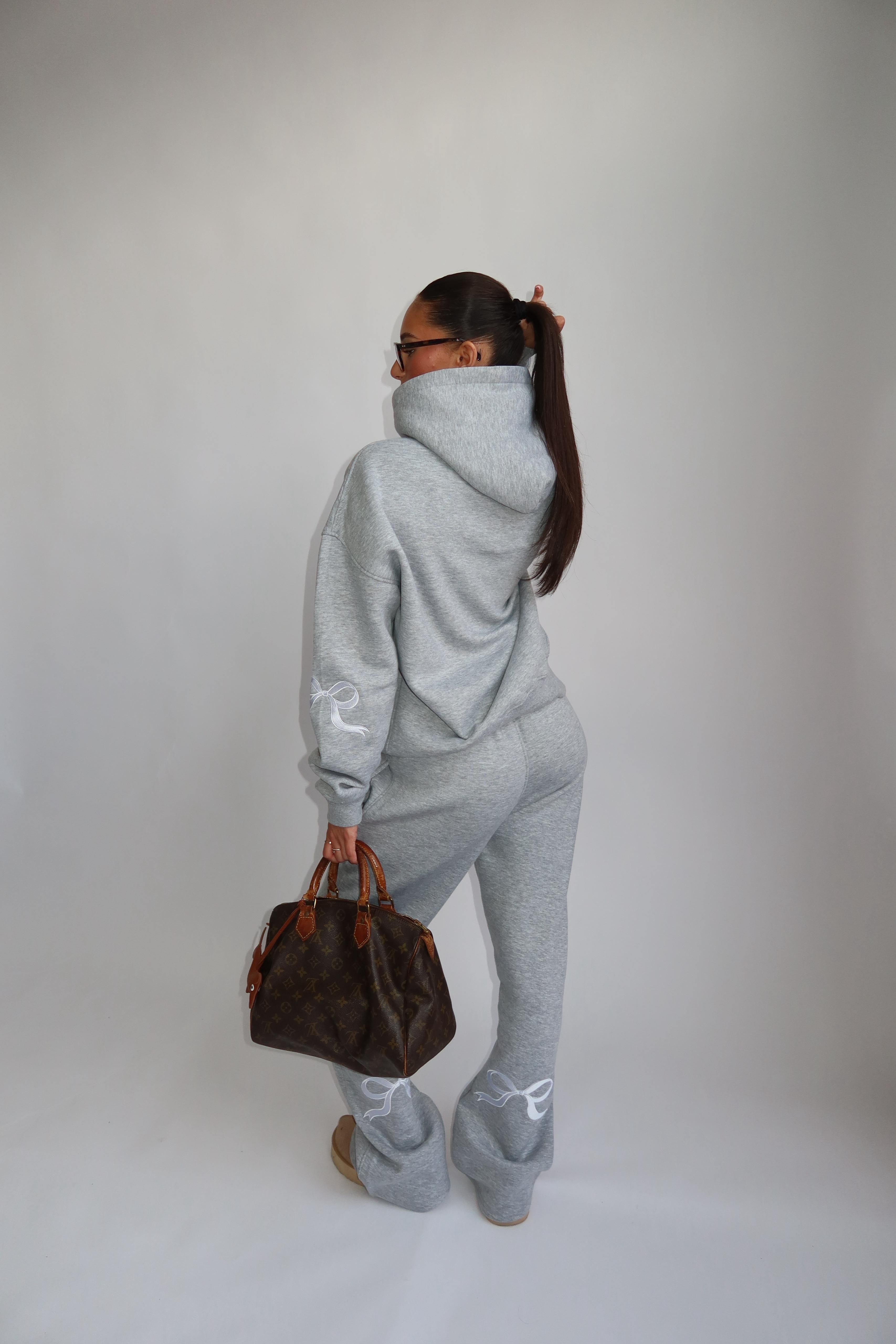 Gray bow-tie jogging pants