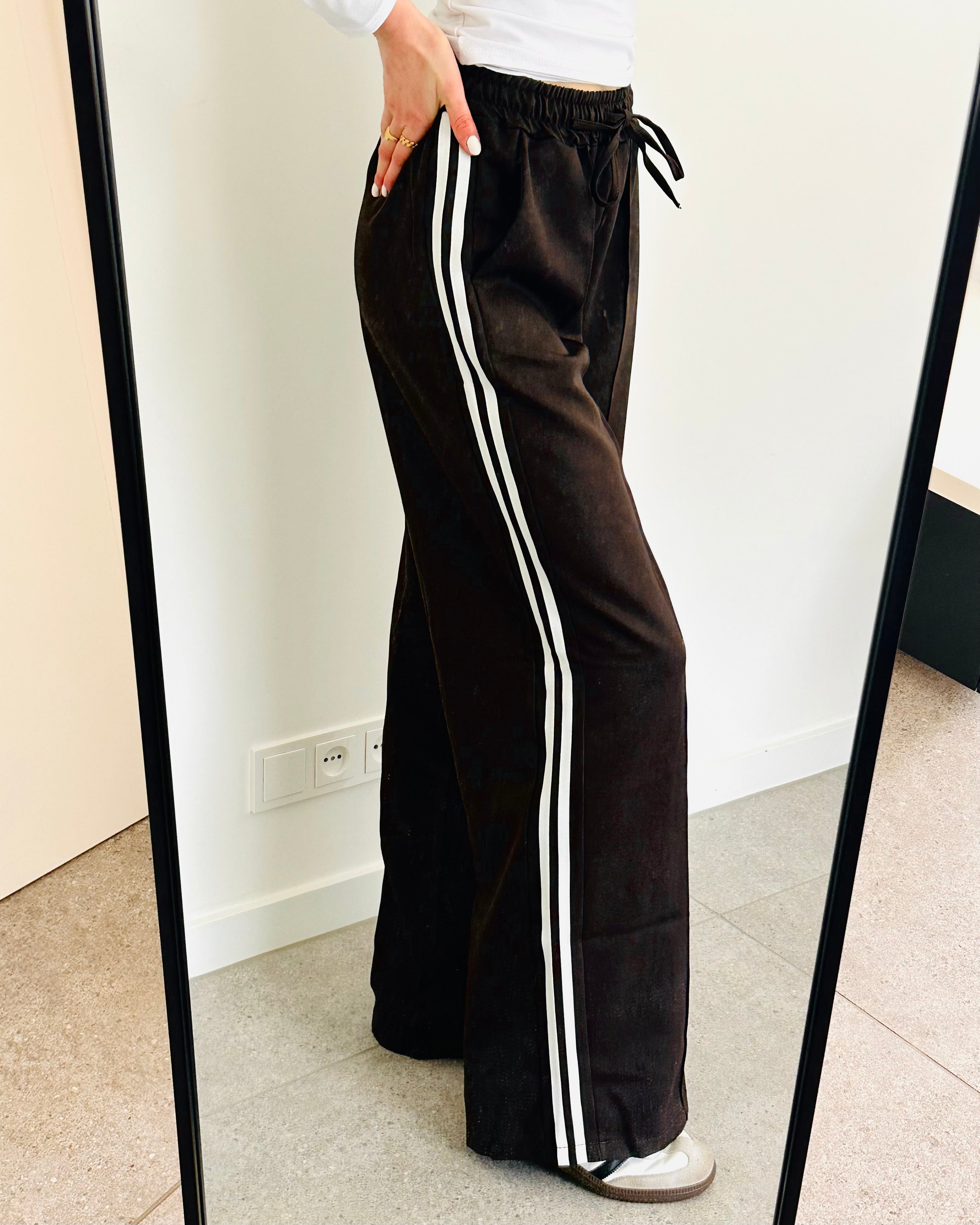 Limited striped pants brown