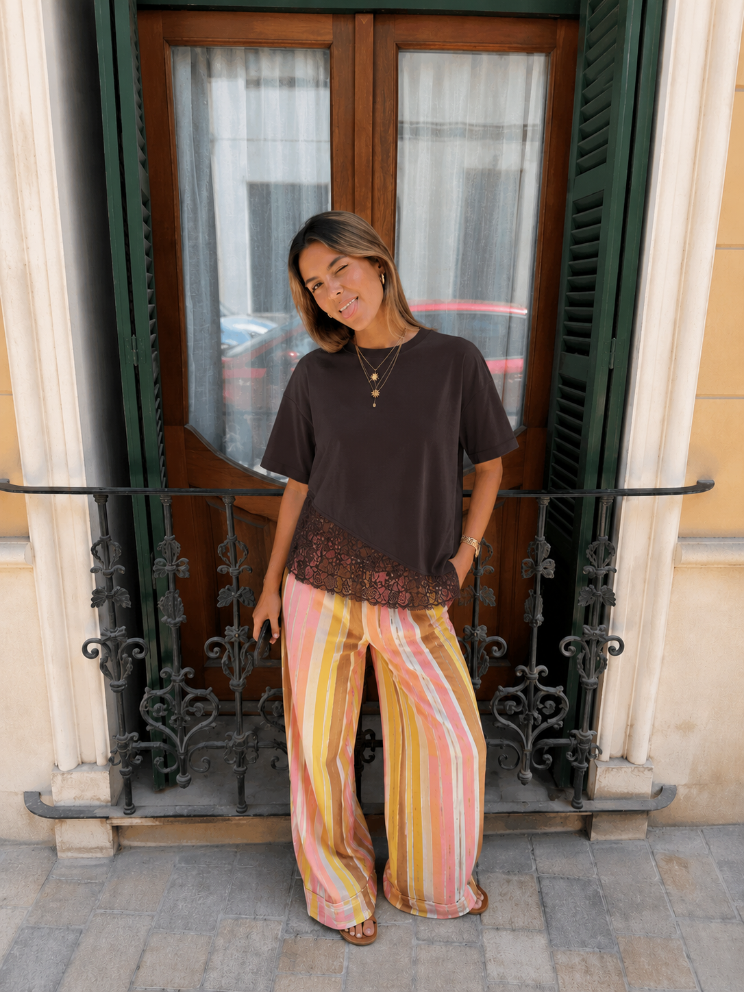 Lace shortsleeve brown