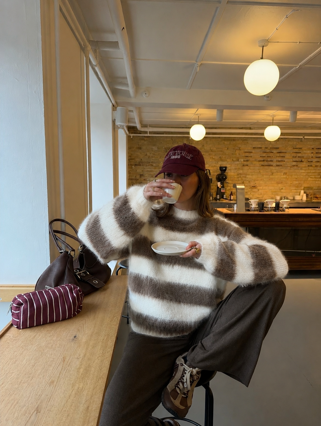 Molly fluffy trui striped taupe