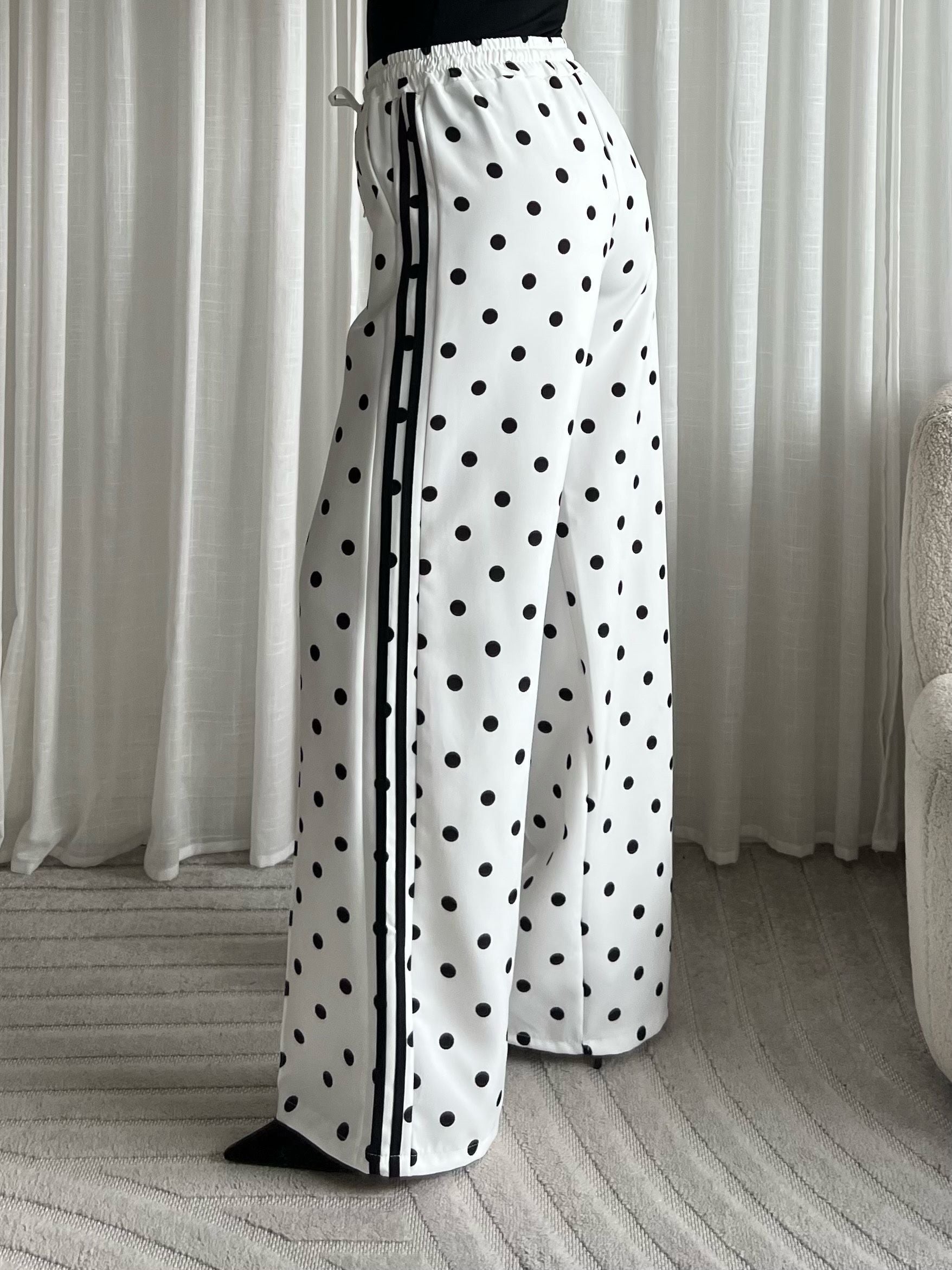 Limited polka dots pants white