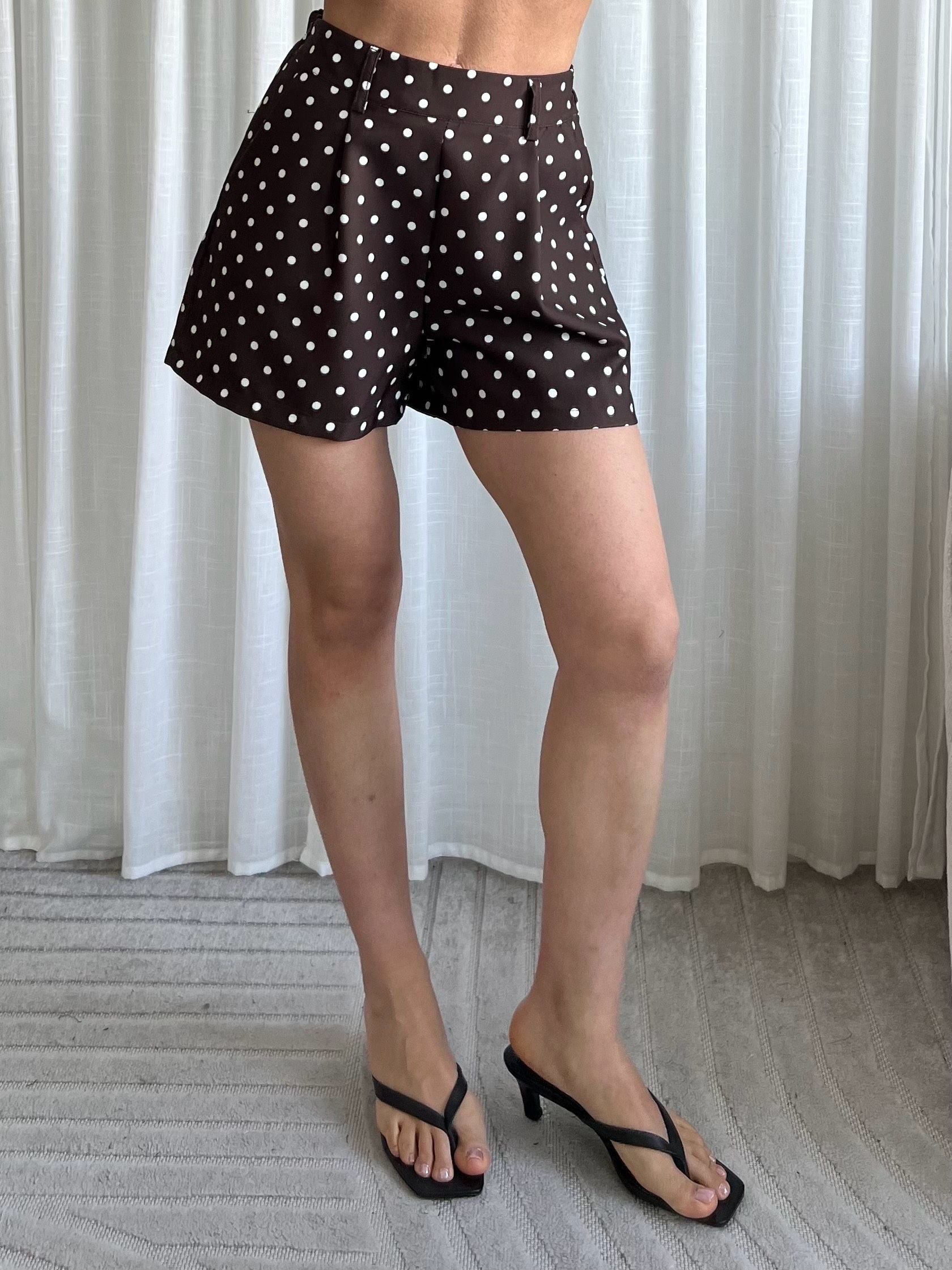 Polka dot shorts brown