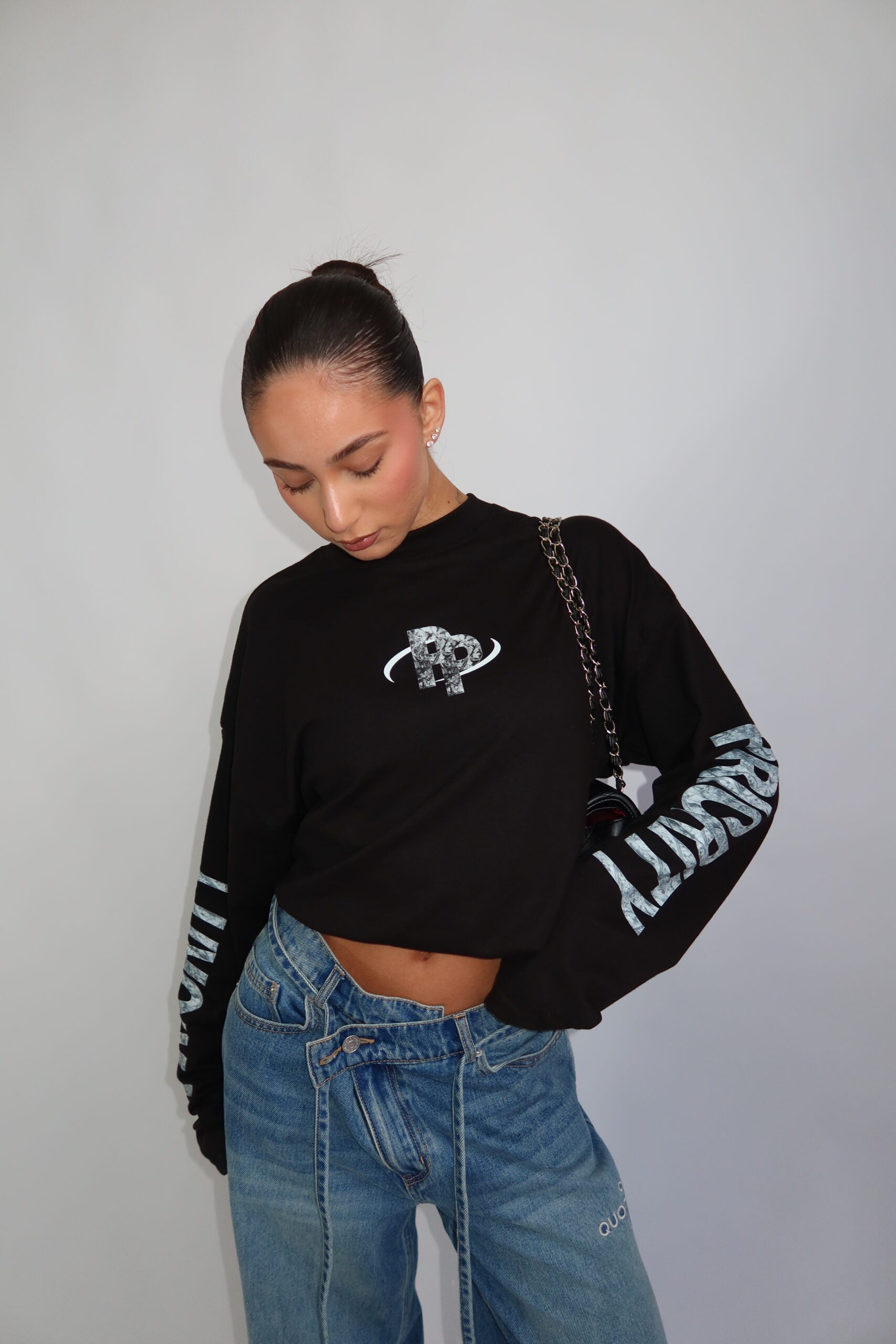 Priority return longsleeve zwart