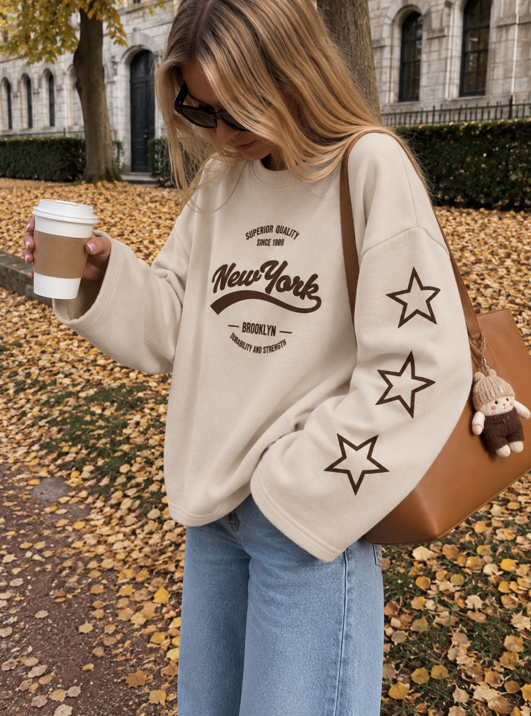 NYC star sweatshirt cream