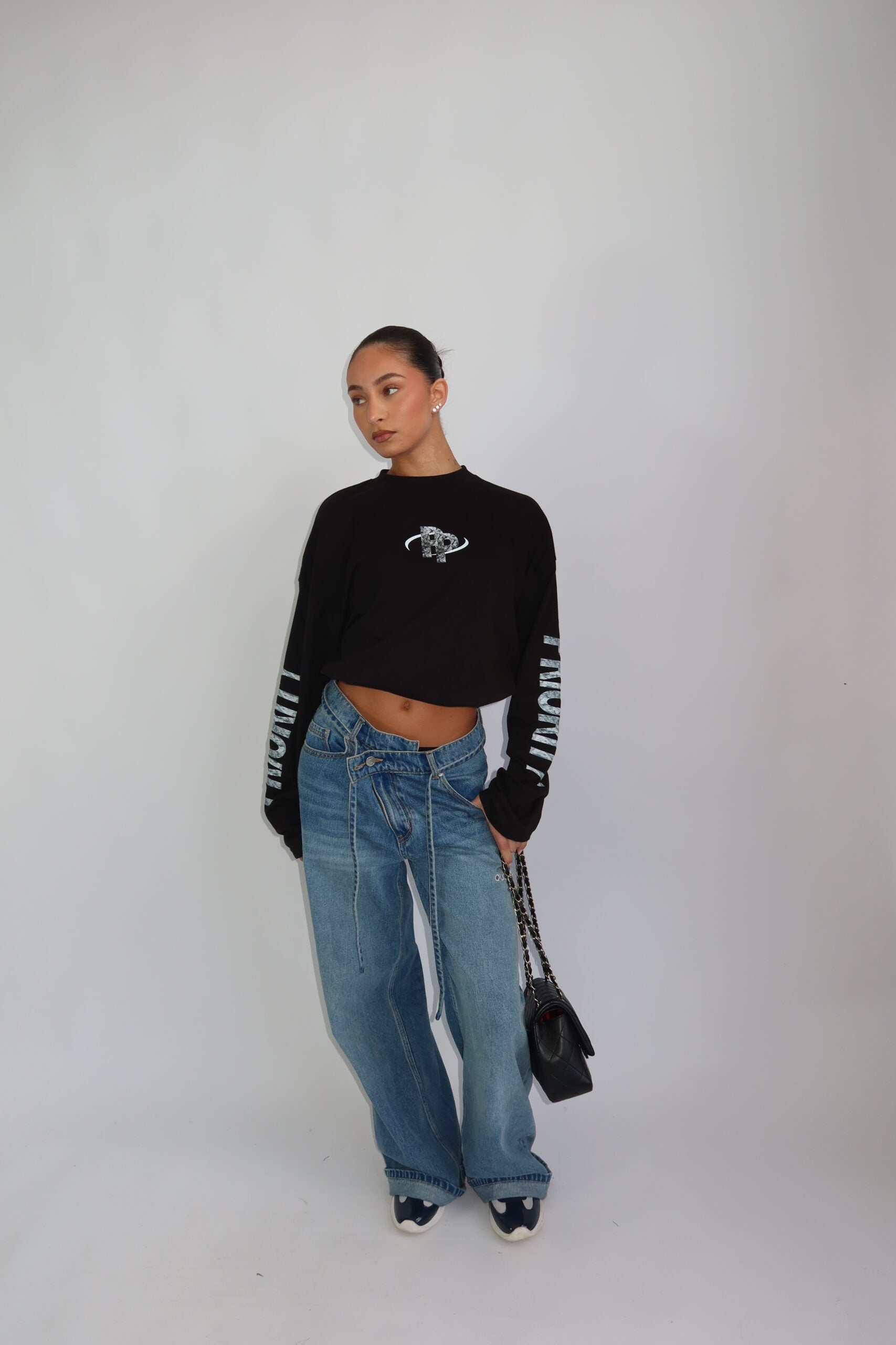 Priority return longsleeve zwart