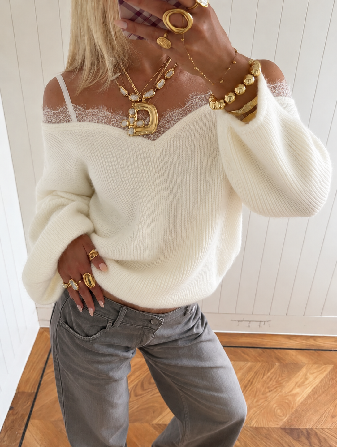 Lace sweater off white