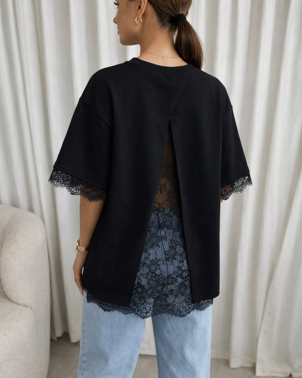 Lace shortsleeve open back zwart